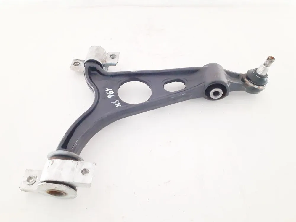 BRACCIO OSCILLANTE ANTERIORE SINISTRO con codice 50509340 da ALFA ROMEO 156 Berlina Serie (932_) (03>05) 1900 Diesel 85 (2005)