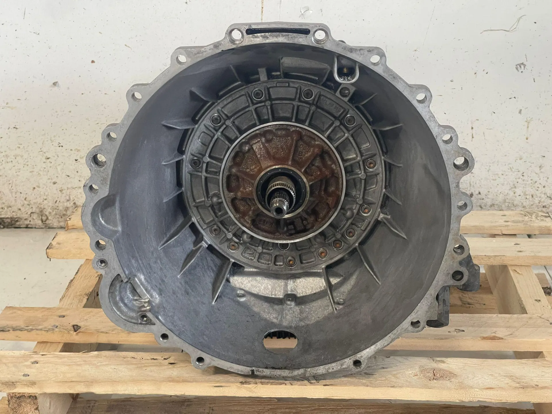 CAMBIO AUTOMATICO CON CONVERTITORE DI COPPIA con codice 506639 da JAGUAR XF Serie con codice motore FG/FG Diesel 2700 (08>11)