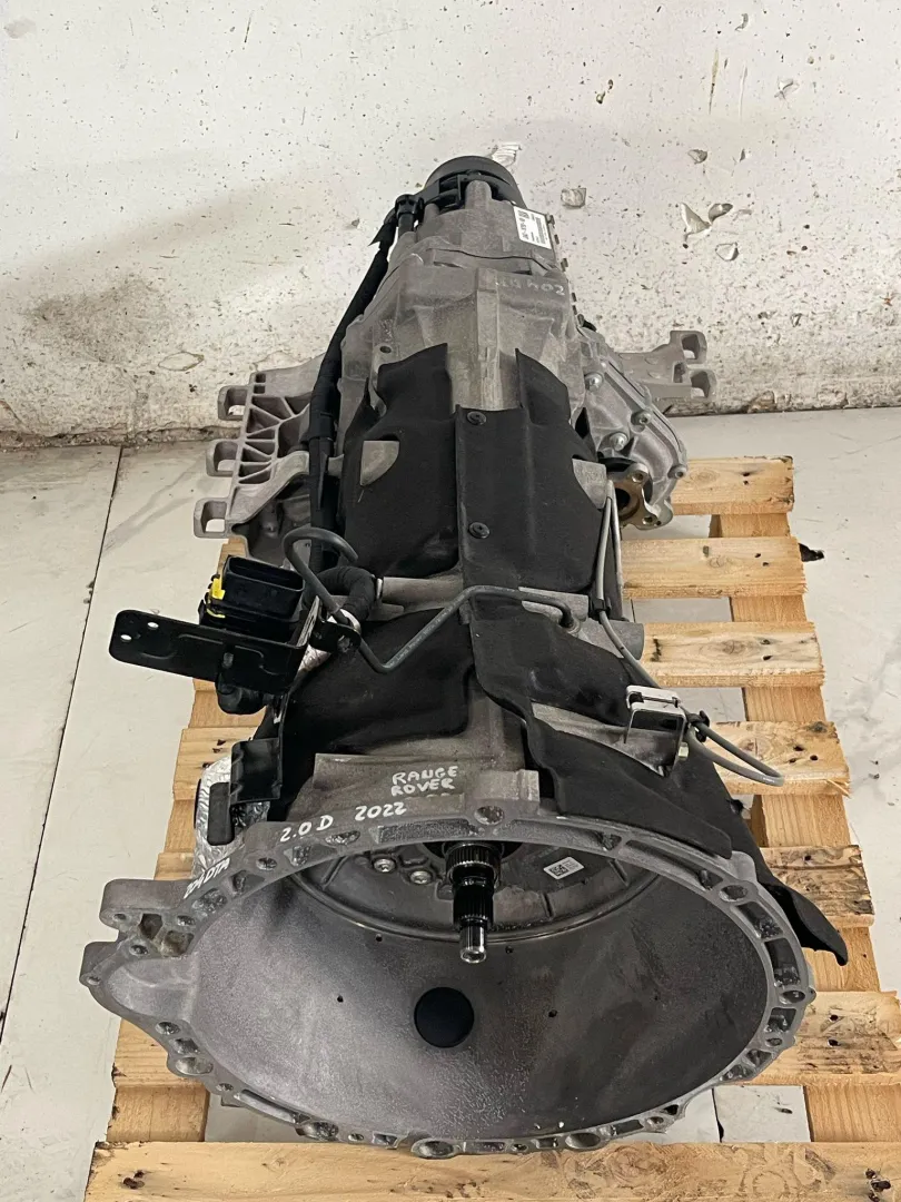 CAMBIO AUTOMATICO con codice J8A2-7K780-AB da LAND ROVER Range Rover Velar Diesel 2000 (17>)