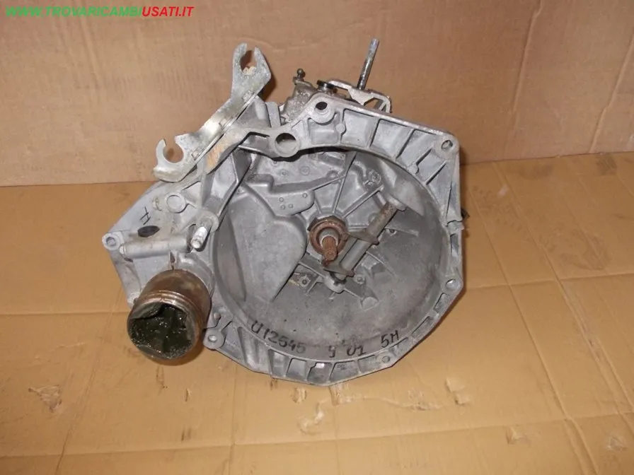 CAMBIO COMPL. 5 MARCE LANCIA Y '01 1200 B.