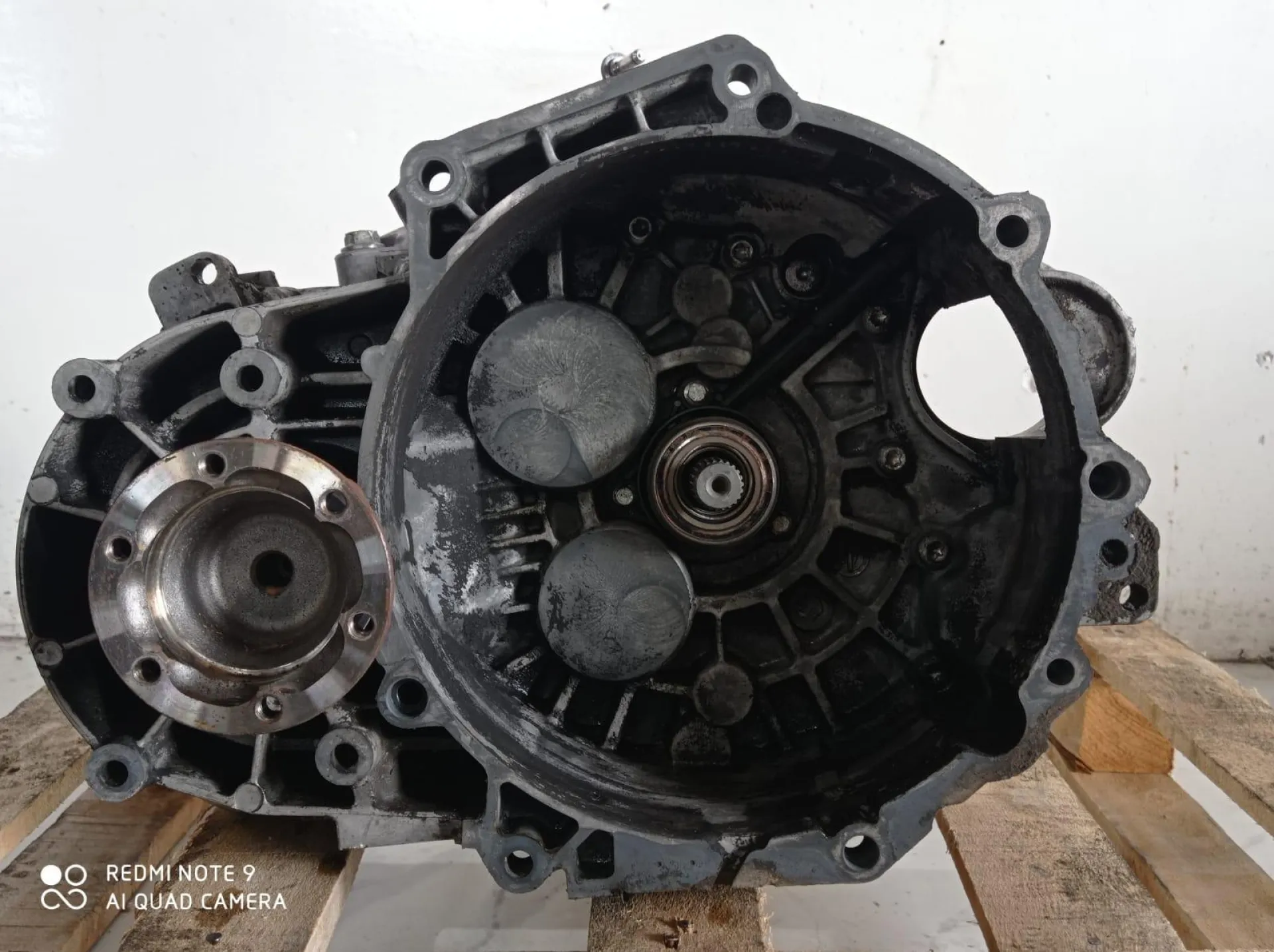 CAMBIO MANUALE COMPLETO con codice 1300 0787 da AUDI A3 Serie (8P1) Diesel 2000 (08>12)