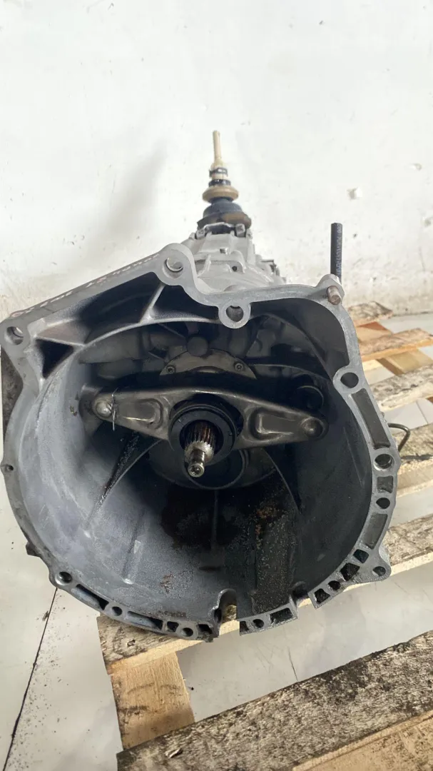 CAMBIO MANUALE COMPLETO con codice 2300-7533513 da BMW Serie 1 Serie (E87) con codice motore 204D4/204D4 Diesel 2000 (07>)