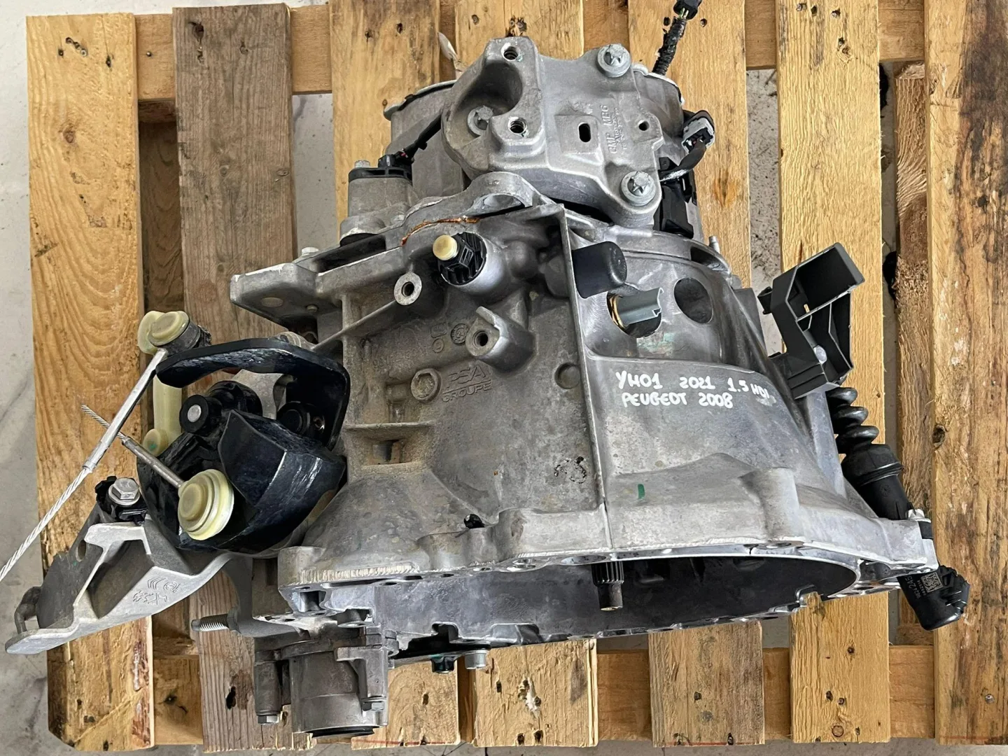 CAMBIO MANUALE COMPLETO con codice 9682054510 da PEUGEOT 2008 Serie con codice motore Y0H1 Diesel 1500 (19>)