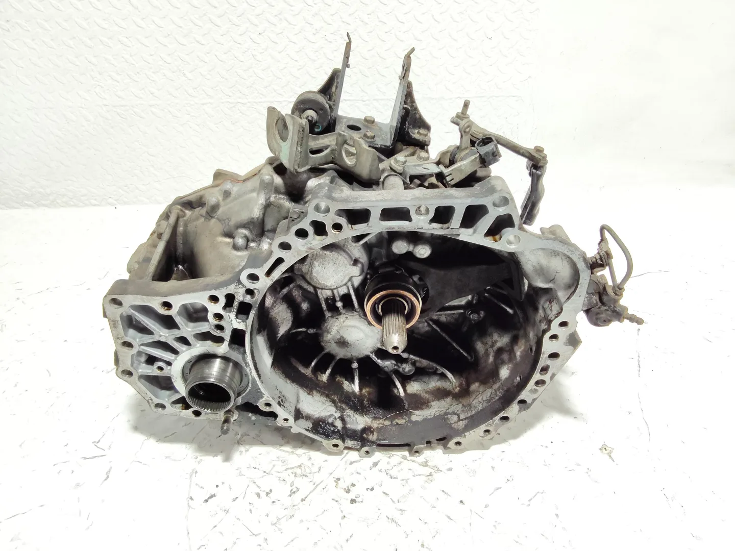 CAMBIO MANUALE COMPLETO con codice 3030042210 da TOYOTA Rav4 4° Serie con codice motore 2ADFTV Diesel 2200 (05>09)