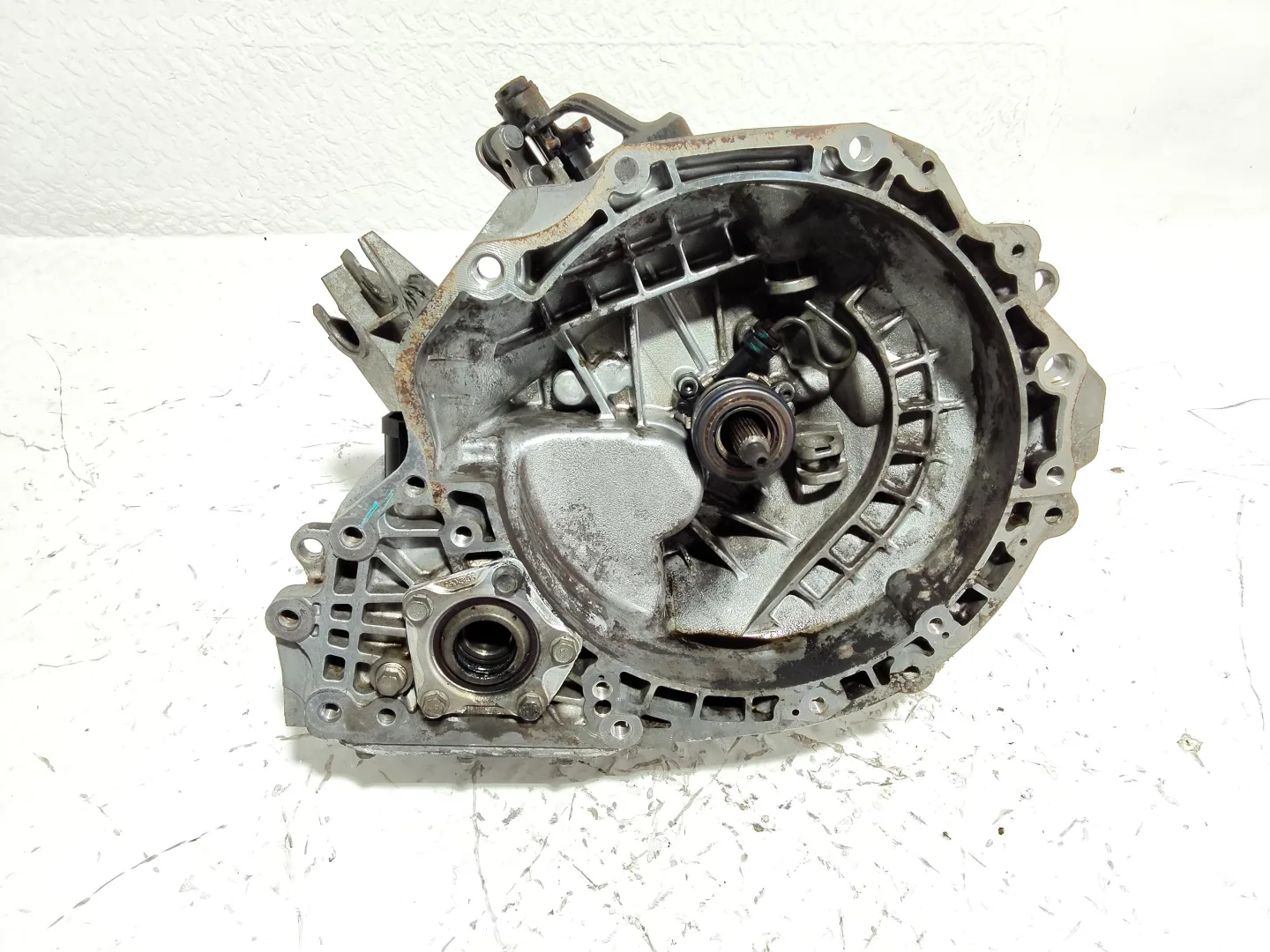 CAMBIO MANUALE COMPLETO con codice 631065646 da OPEL Mokka 1° Serie con codice motore A16XER Benzina 1600 (12>)