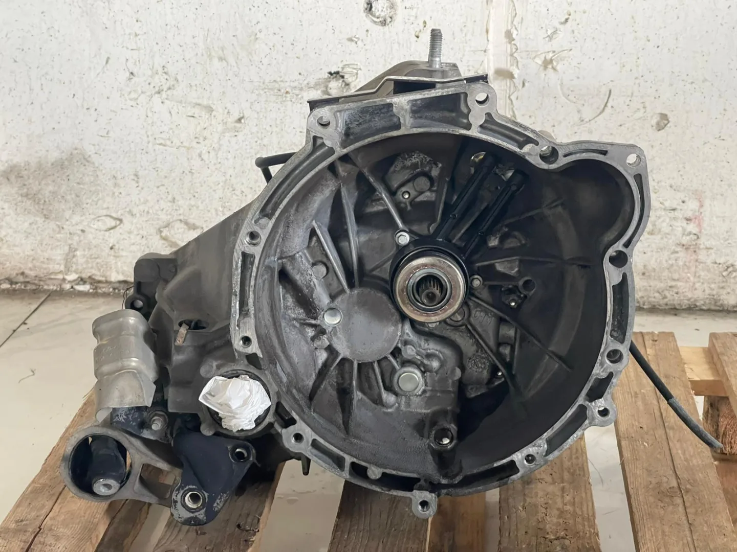 CAMBIO MANUALE COMPLETO con codice 8A6R7002CA da FORD Fiesta 6° Serie con codice motore SNJB Benzina 1200 (08>17)