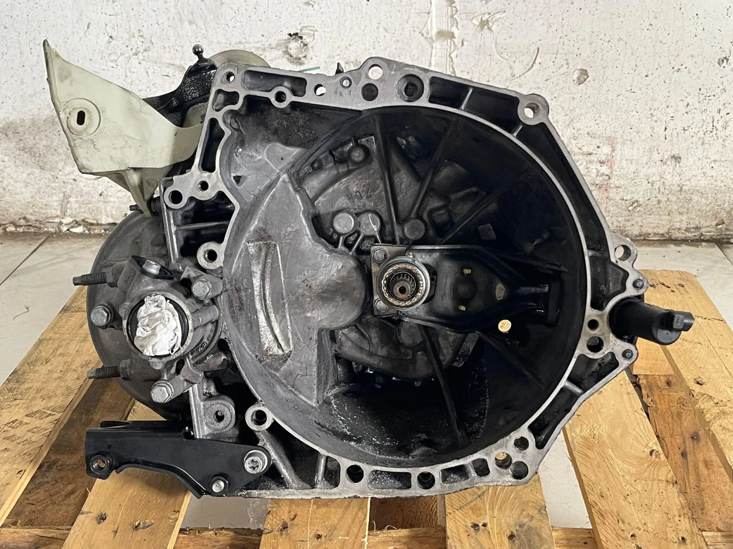 CAMBIO MANUALE COMPLETO con codice 9680886910 da PEUGEOT 308 Serie con codice motore 9HZ Diesel 1600 (07>14)