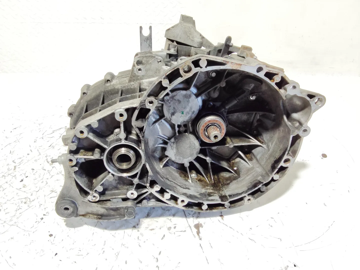 CAMBIO MANUALE COMPLETO con codice AV4R7002BB da FORD Kuga Serie (CBV) con codice motore TXDA Diesel 2000 (08>13)