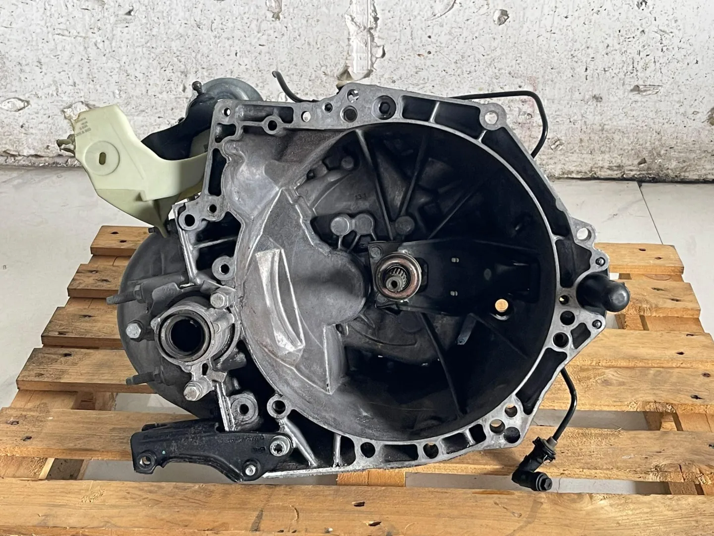CAMBIO MANUALE COMPLETO con codice 7947550 da PEUGEOT 208 Serie con codice motore BH02 Diesel 1600 (12>19)
