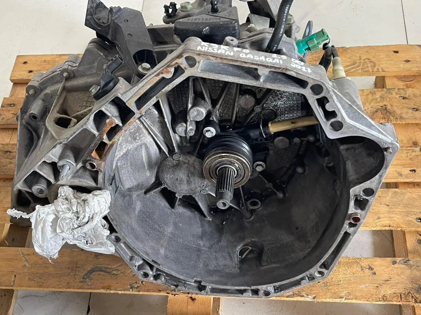 CAMBIO MANUALE COMPLETO con codice 320101889R da NISSAN Qashqai Serie con codice motore K9K F6 Diesel 1500 (14>)