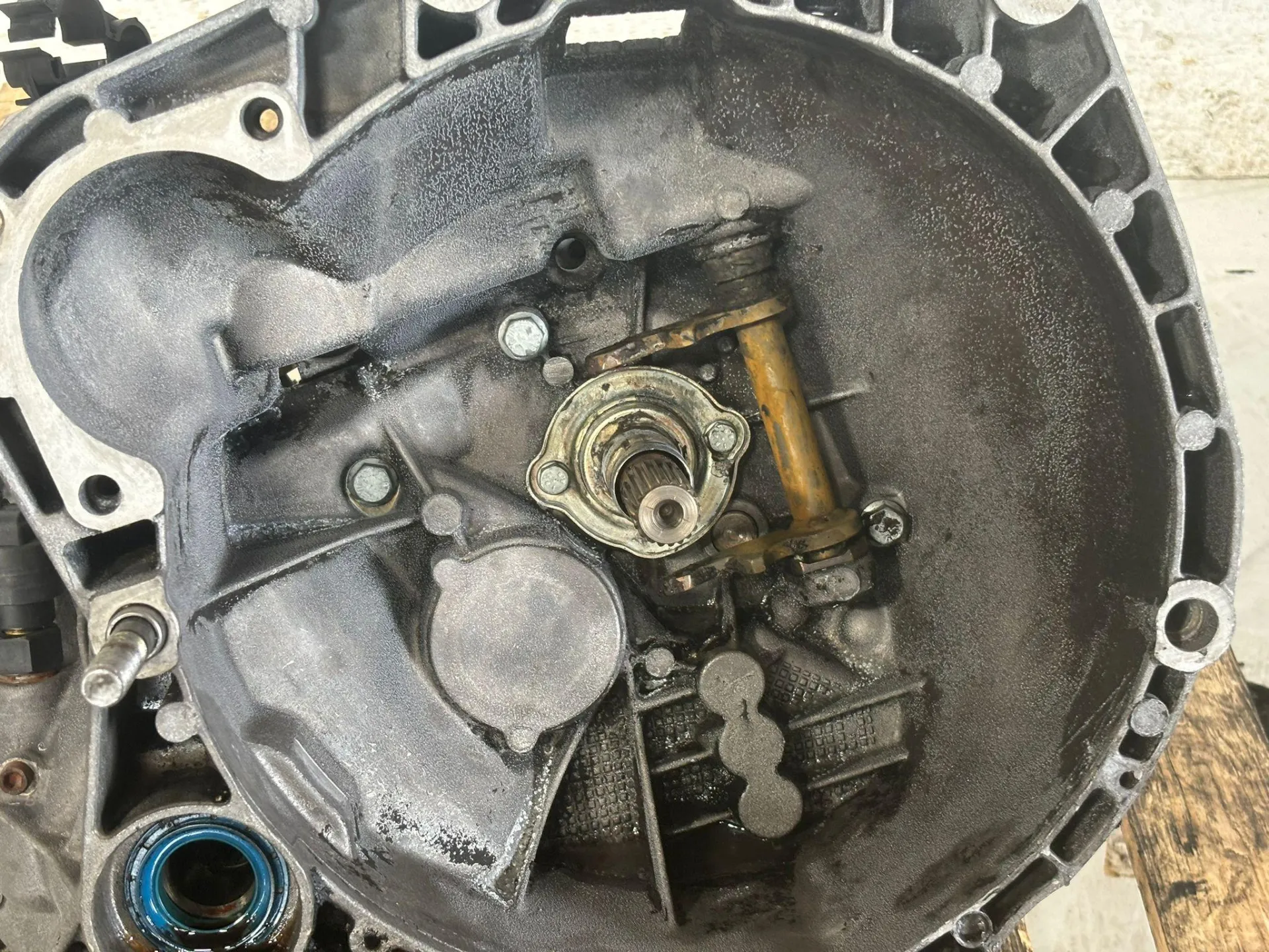 CAMBIO MANUALE COMPLETO con codice con codice motore 188A2000/188A2000 da FIAT Punto Berlina 5P 3° Serie Diesel 1900 (03>)