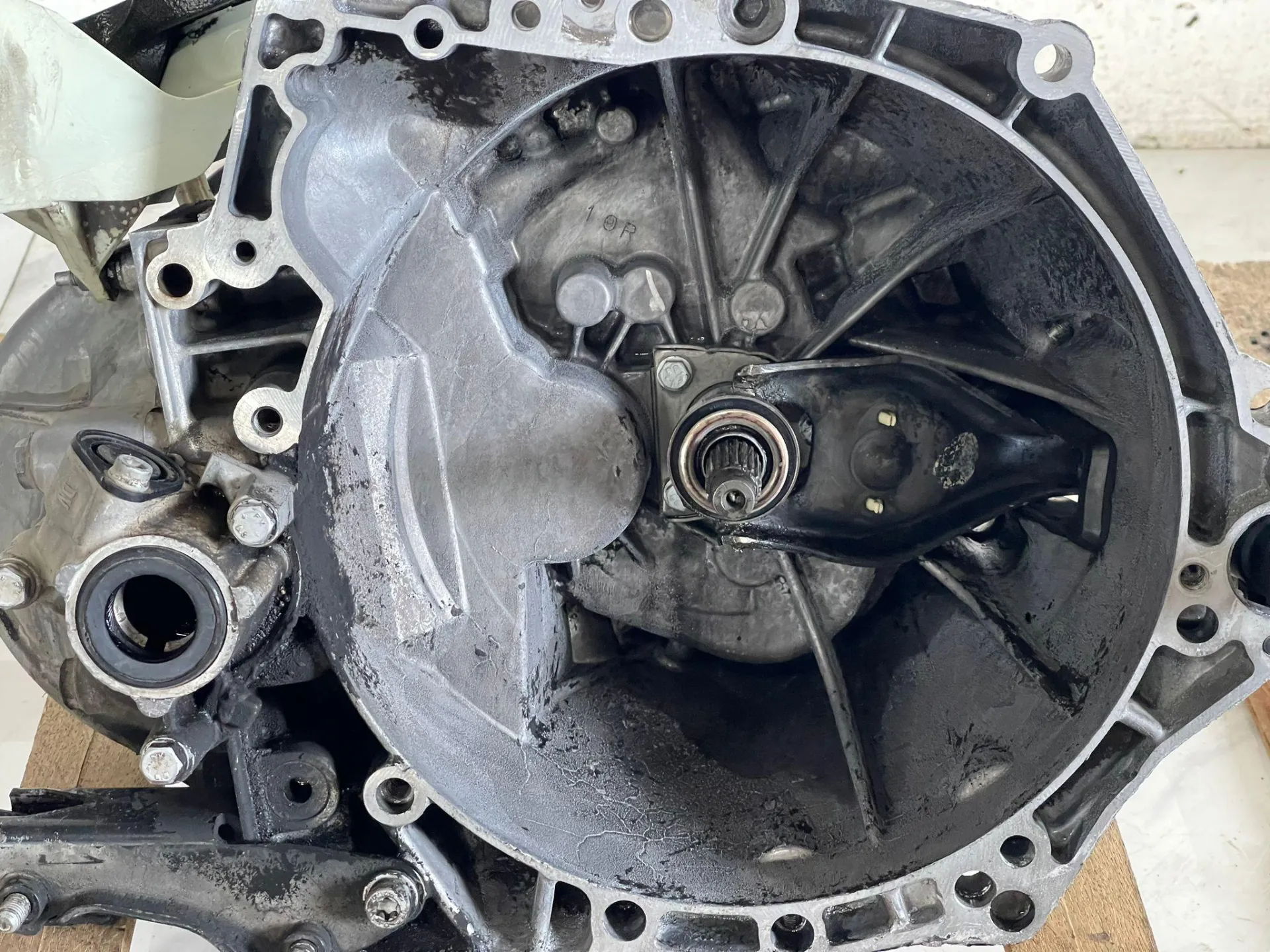 CAMBIO MANUALE COMPLETO con codice 9680886910 da FORD C - Max Serie Diesel 1600 (07>10)