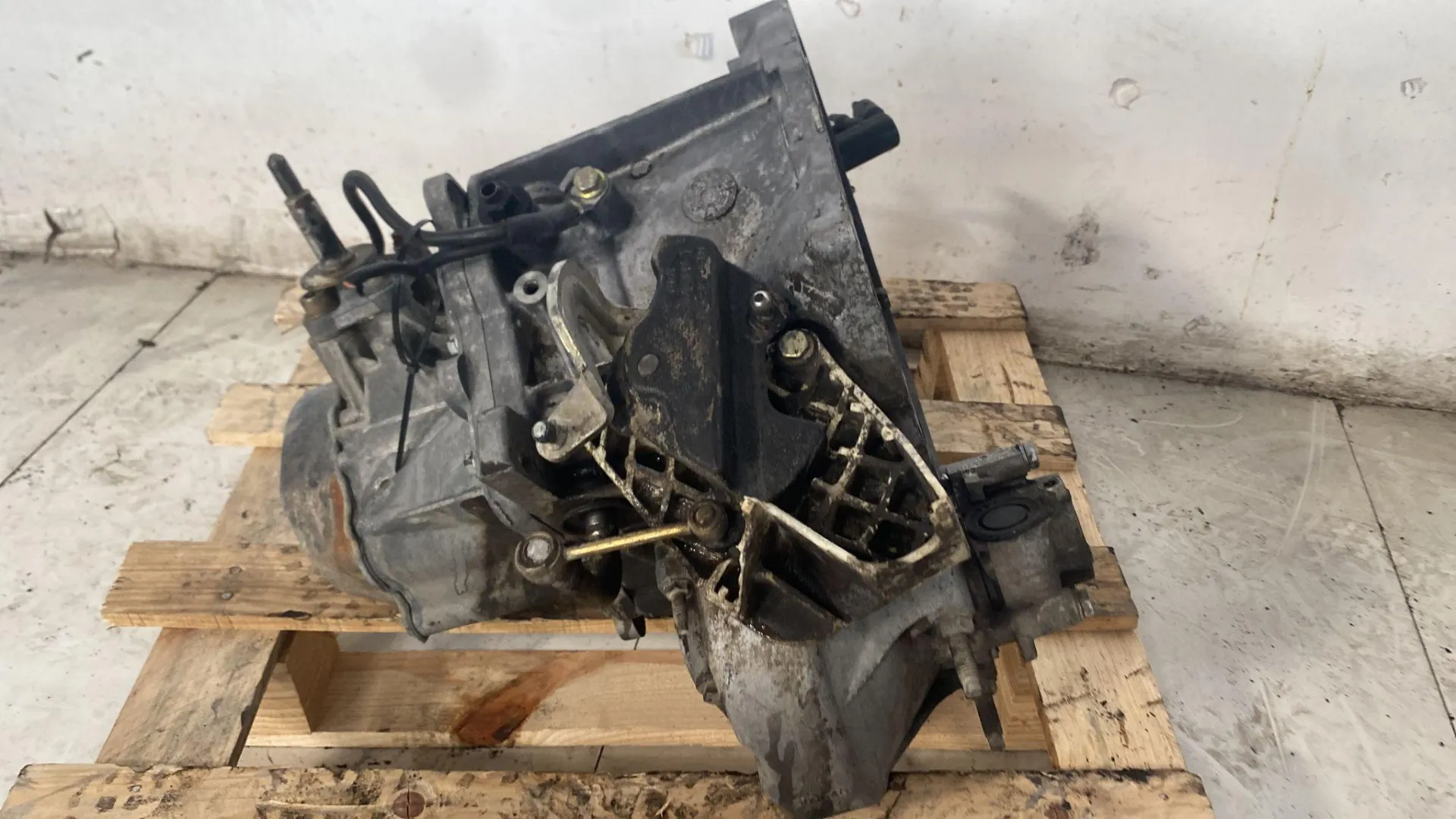 CAMBIO MANUALE COMPLETO con codice 5613401 A da FORD Fiesta 6° Serie con codice motore F6JB/F6JB Diesel 1400 (08>17)
