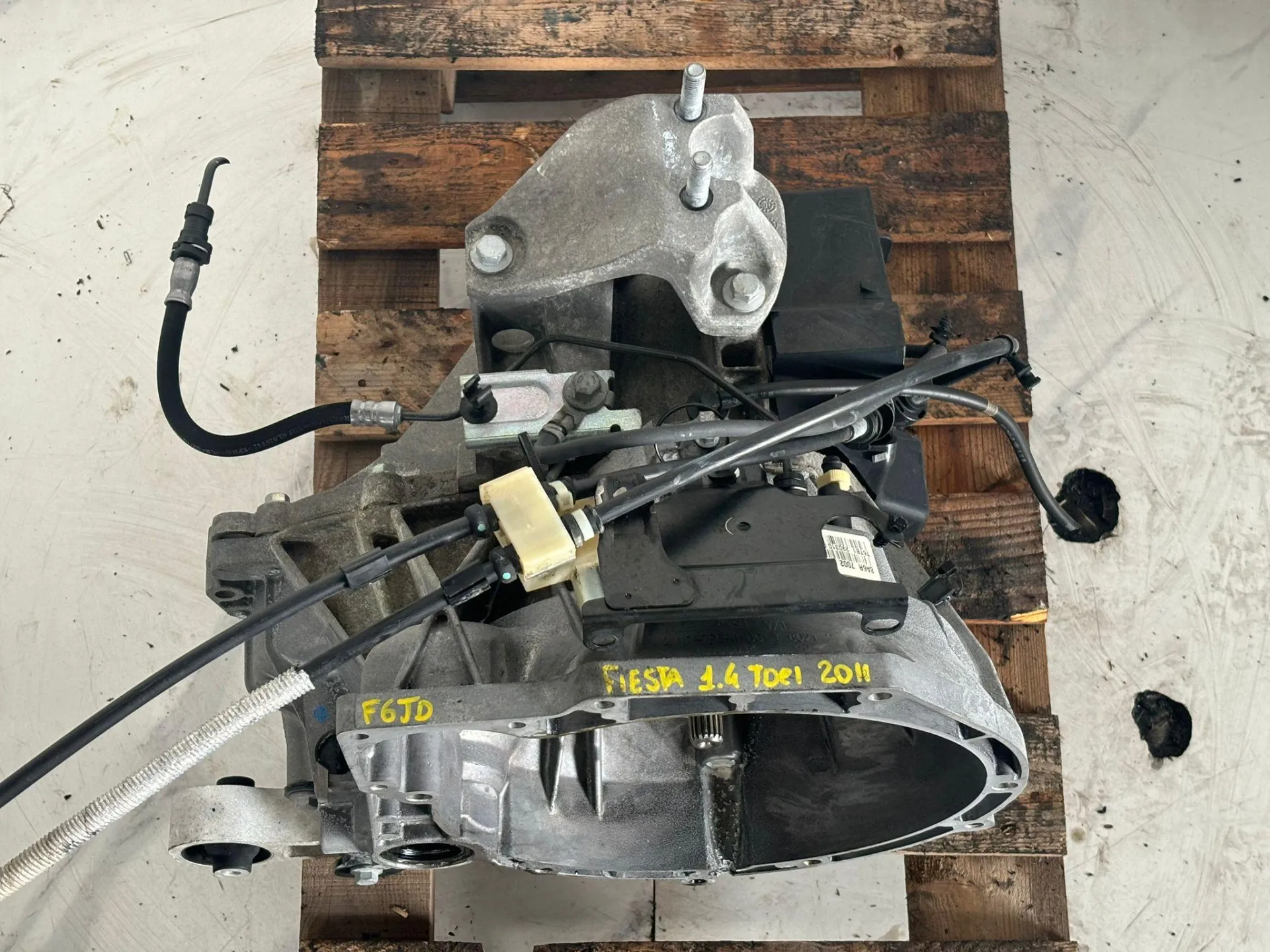 CAMBIO MANUALE COMPLETO con codice con codice motore F6JD da FORD Fiesta 6° Serie Diesel 1400 (08>17)