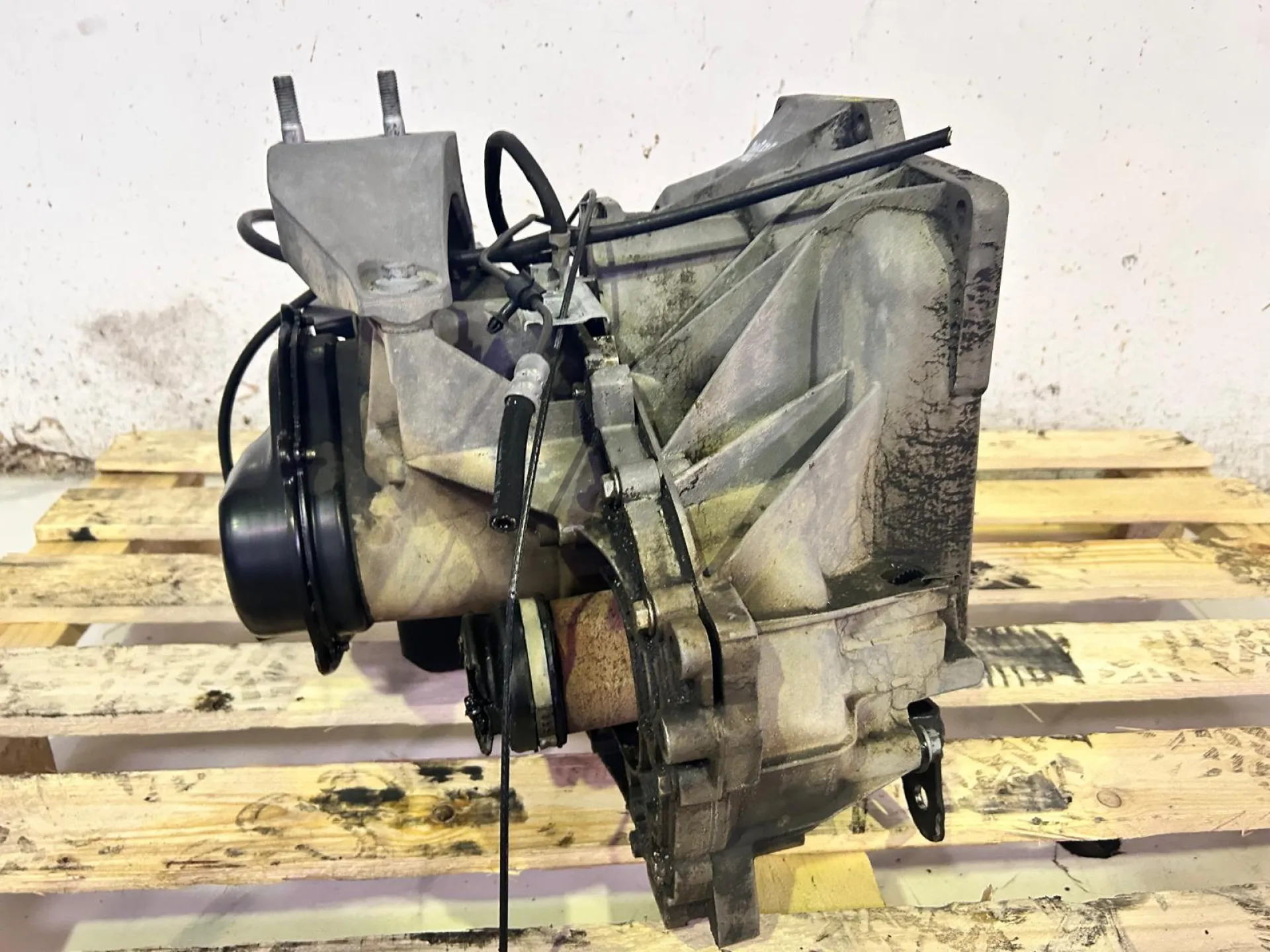CAMBIO MANUALE COMPLETO con codice 2N1R-7F096 da FORD Fiesta 6° Serie Diesel 1400 (08>17)