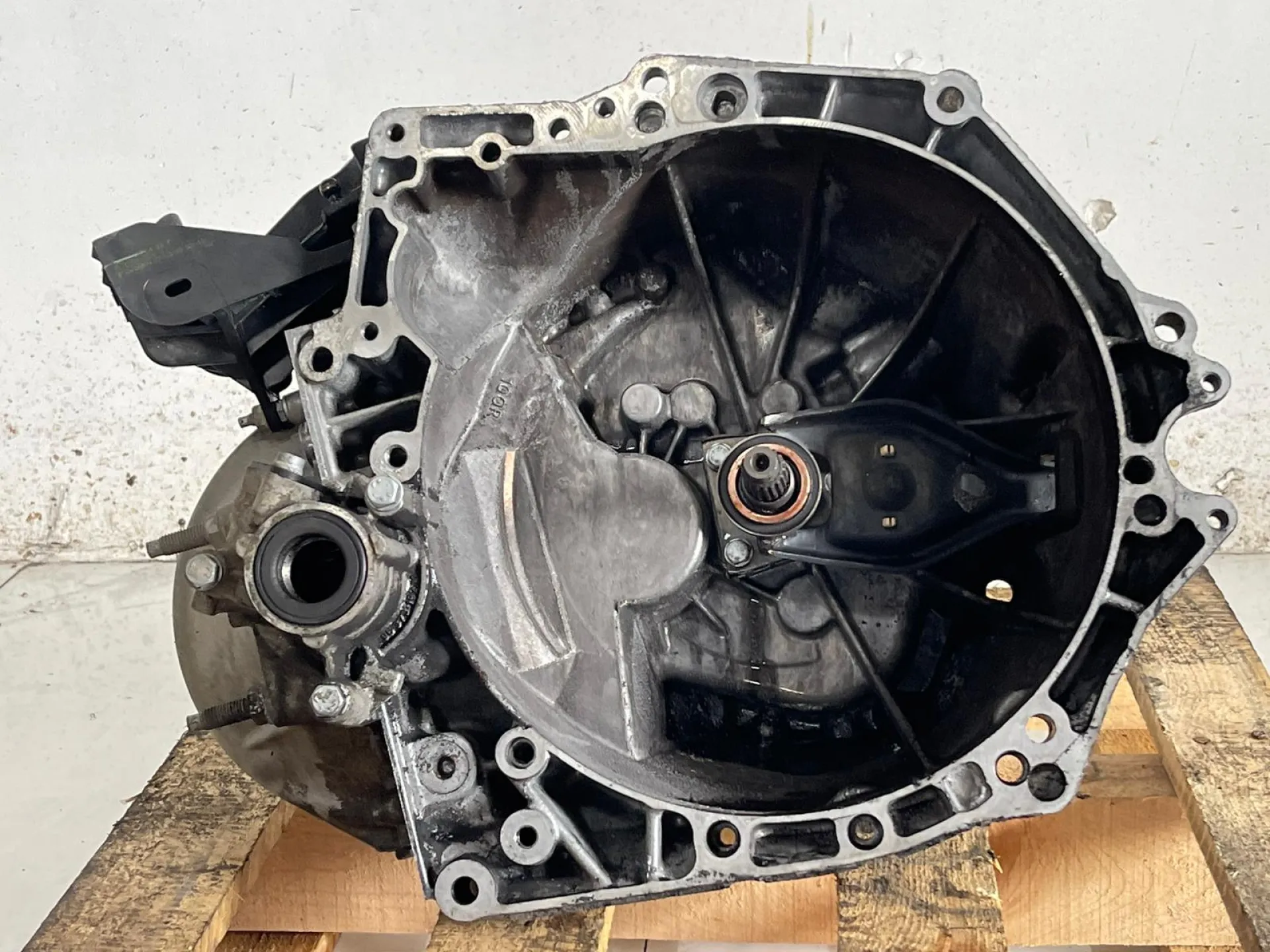 CAMBIO MANUALE COMPLETO con codice 9682054510 da FORD Focus Berlina 4° Serie con codice motore G8DB/G8DB Diesel 1600 (08>11)