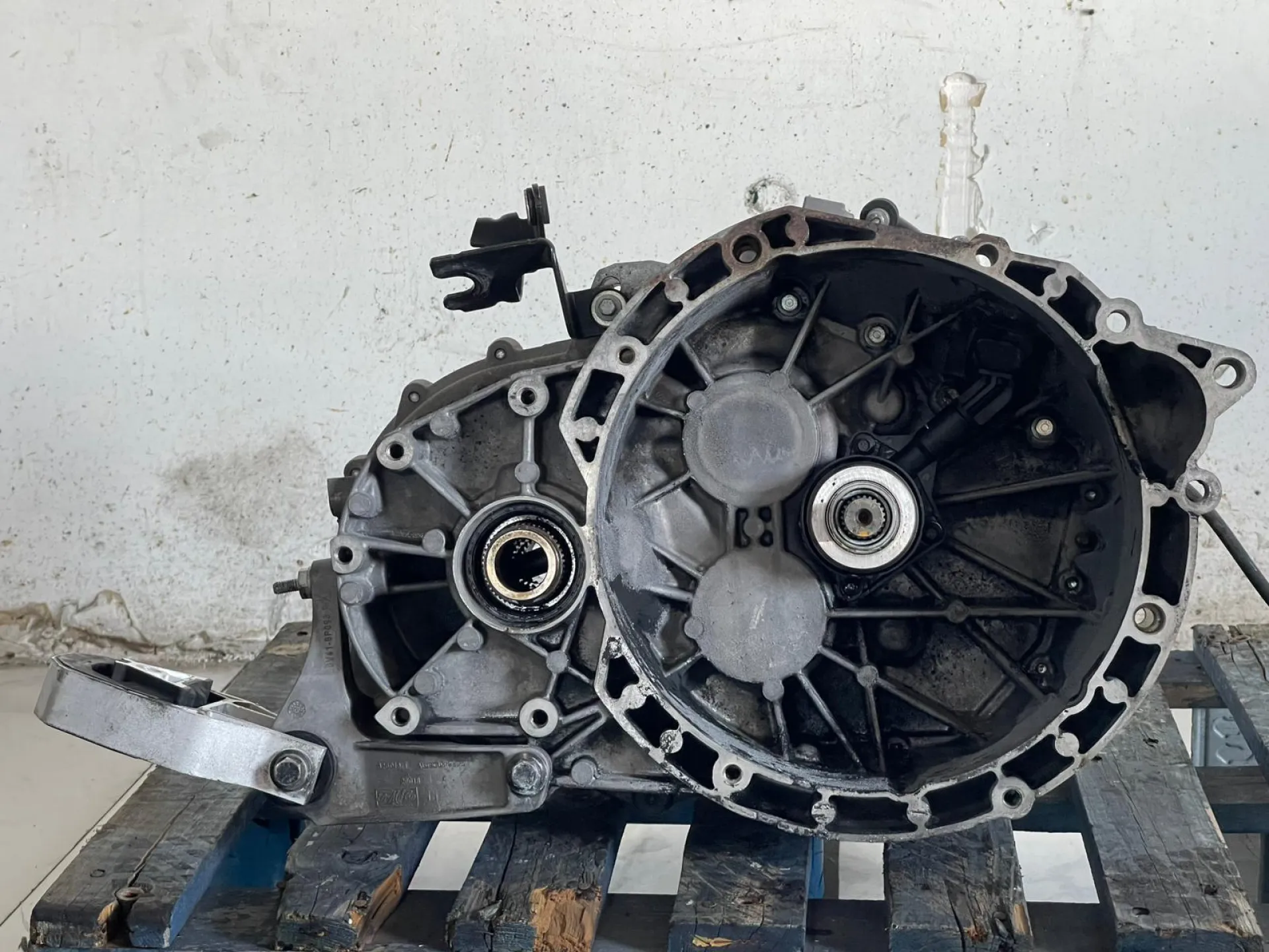 CAMBIO MANUALE COMPLETO con codice 8V4R-7002-BF da FORD Kuga Serie (CBV) Diesel 2000 (08>13)