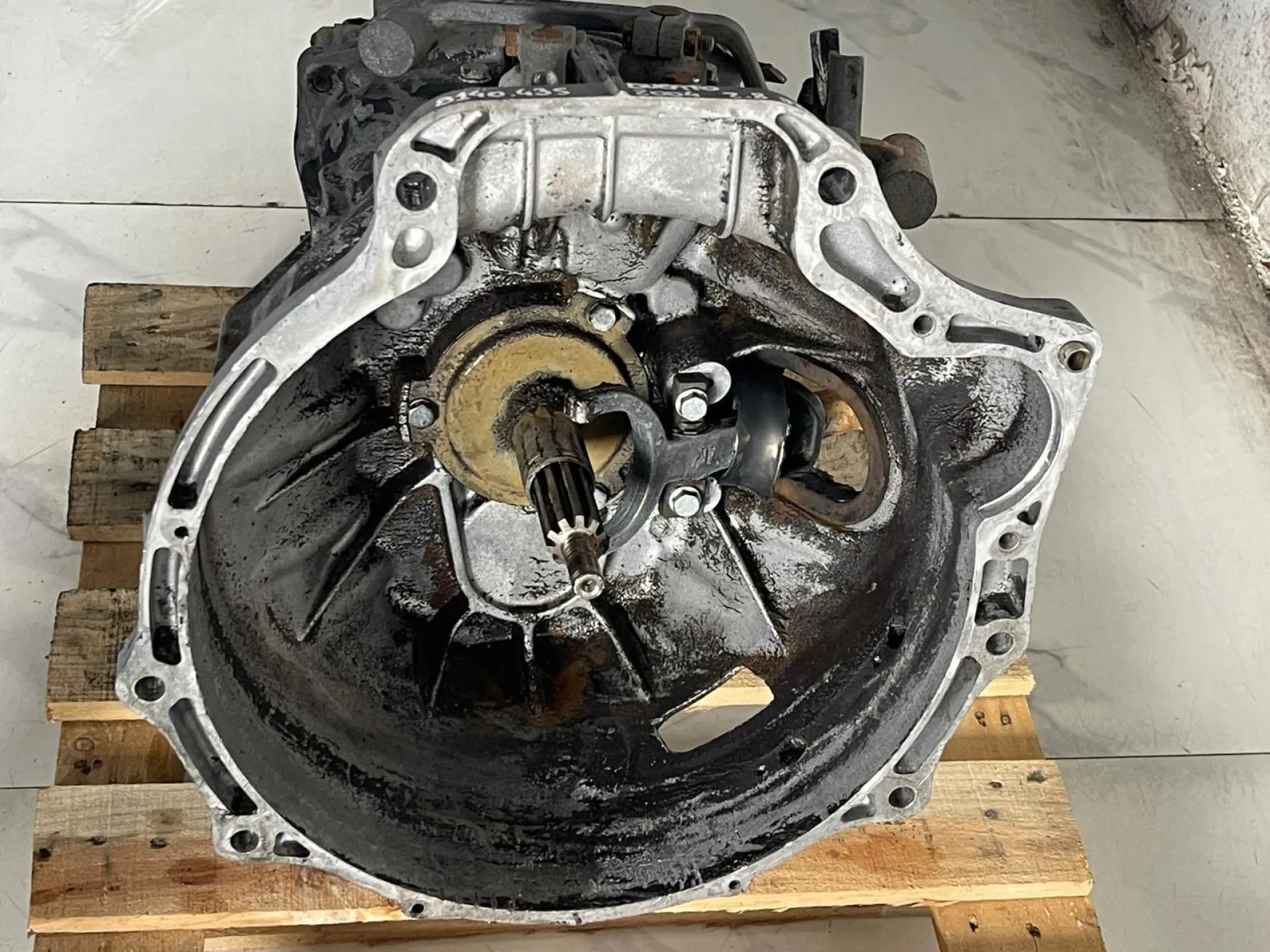 CAMBIO MANUALE COMPLETO con codice 1323050003 da IVECO Daily 3° Serie con codice motore 8140.43S Diesel 2800 (99>06)