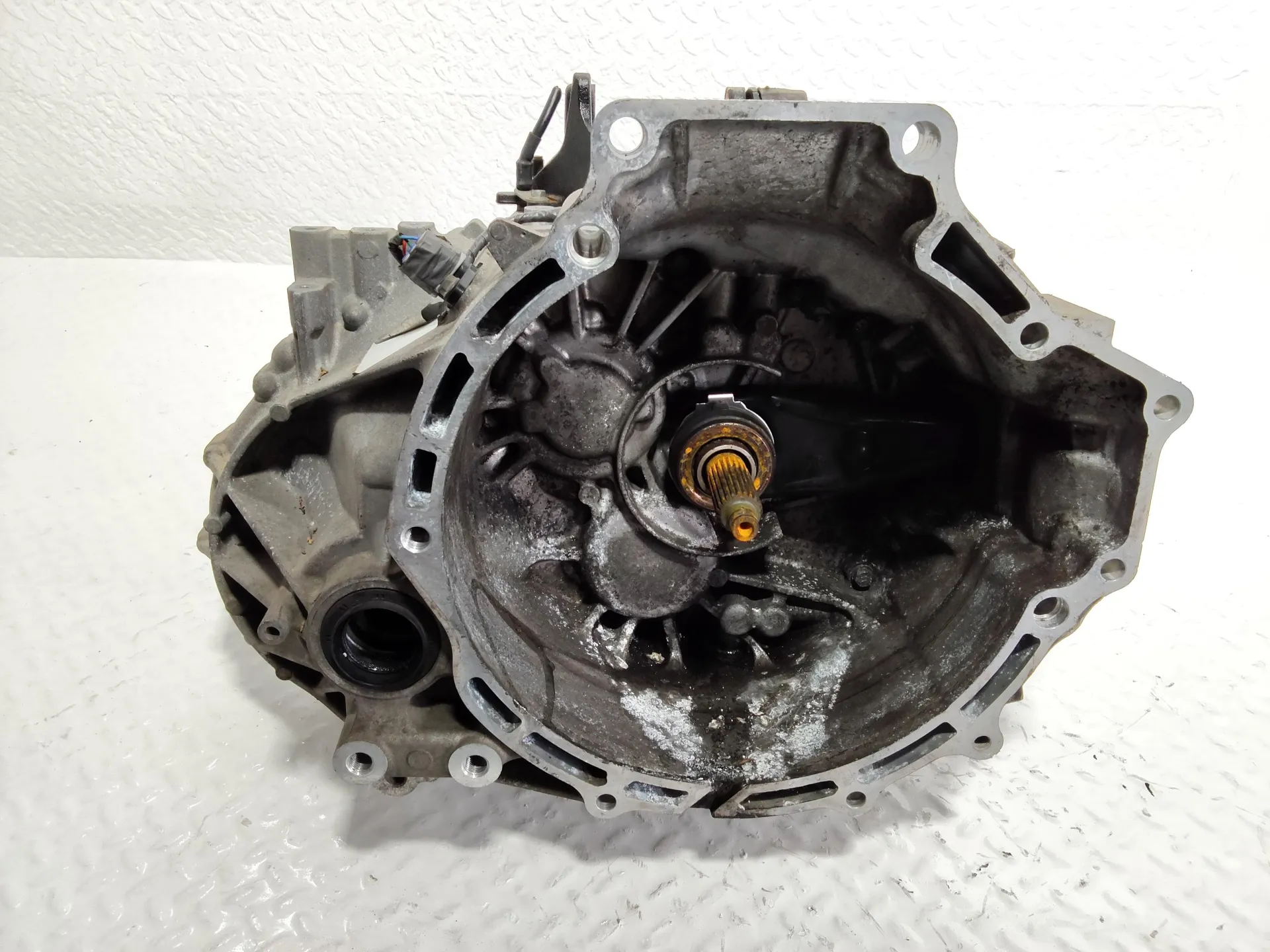 CAMBIO MANUALE COMPLETO con codice G61117100 da MAZDA 6 S. Wagon 2° Serie con codice motore RF Diesel 2000 (08>13)