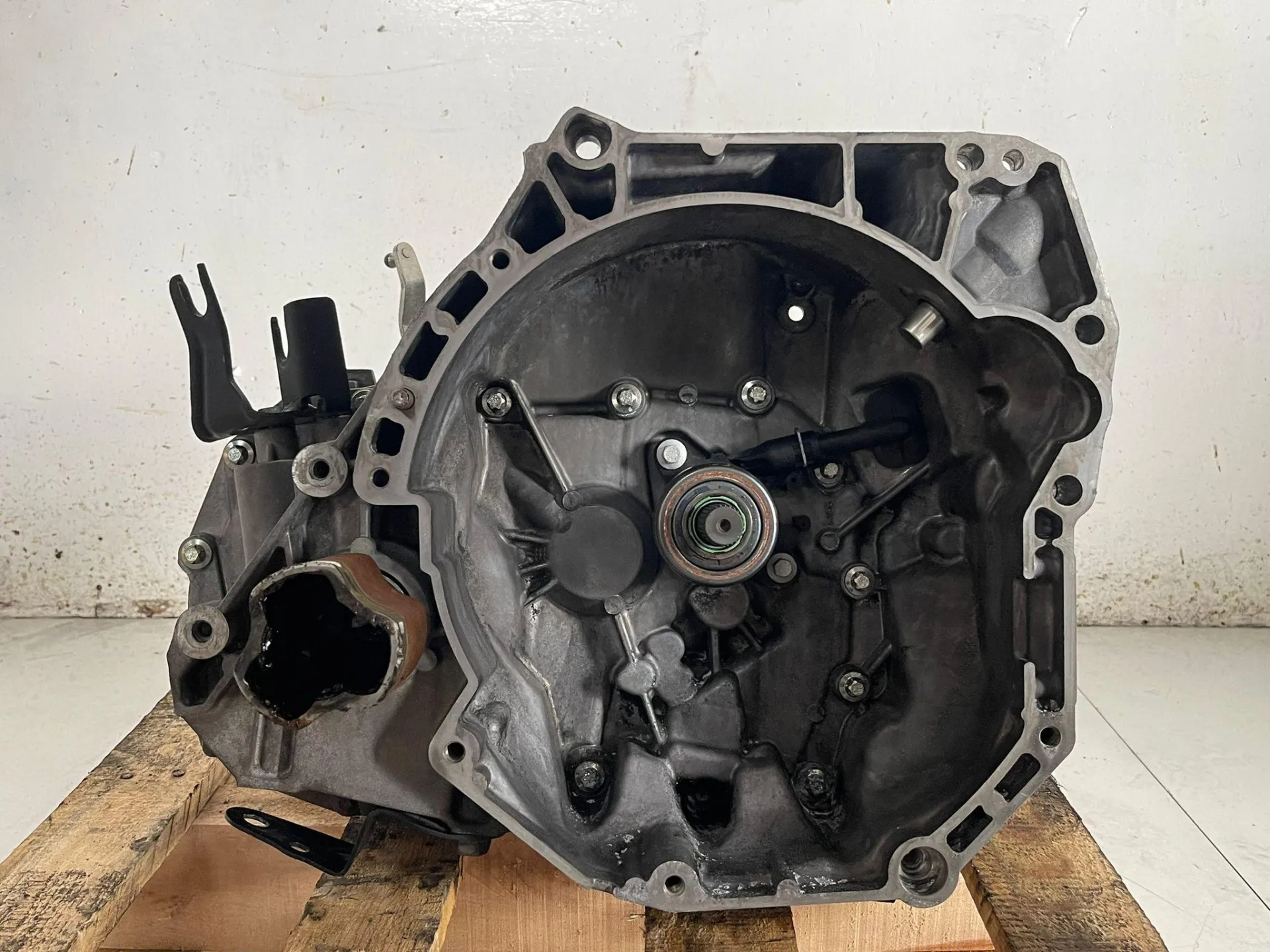 CAMBIO MANUALE COMPLETO con codice 8200276017 da NISSAN Micra 7° Serie con codice motore HR12/HR12 Benzina 1200 (10>16)