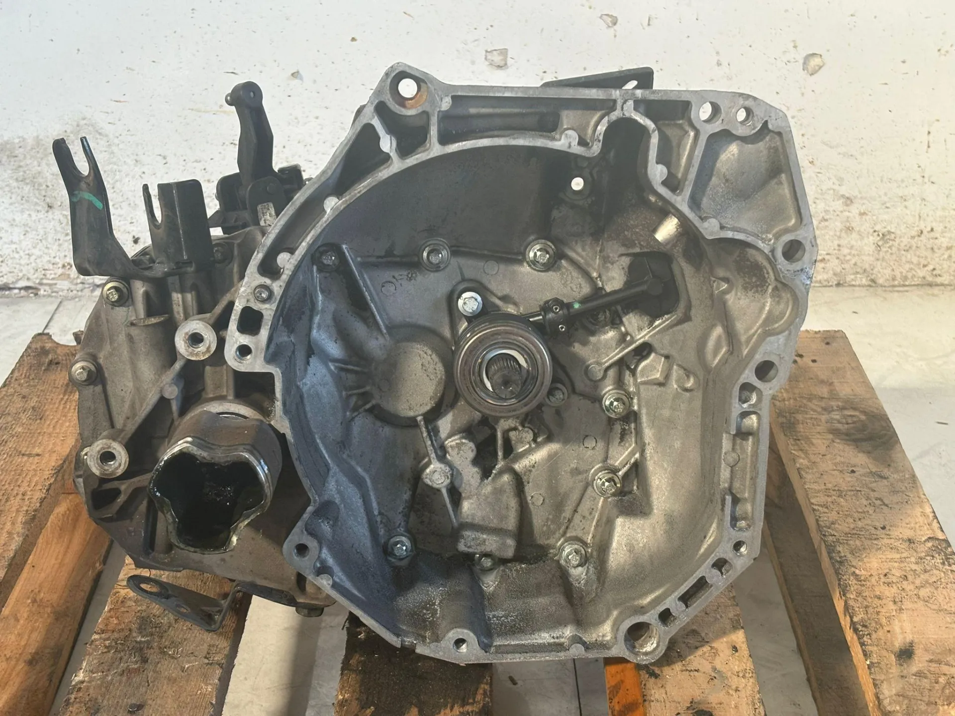 CAMBIO MANUALE COMPLETO con codice con codice motore HR12/HR12 da NISSAN Micra 7° Serie Benzina 1200 (10>16)