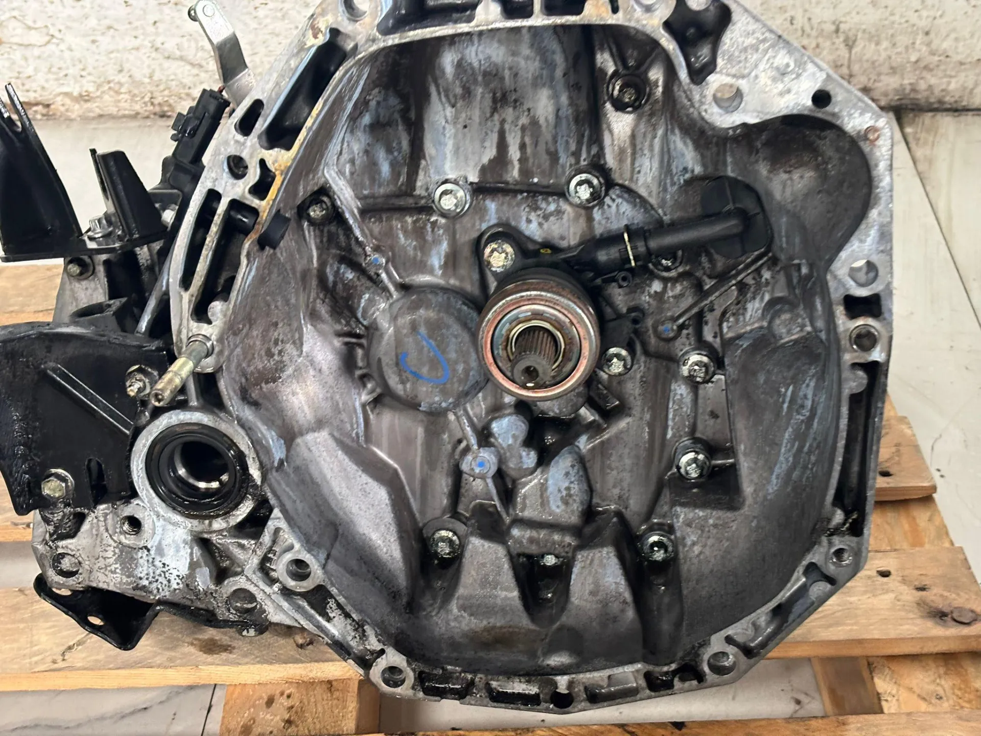 CAMBIO MANUALE COMPLETO con codice 8200459875 da NISSAN Note 2° Serie Diesel 1500 (08>)