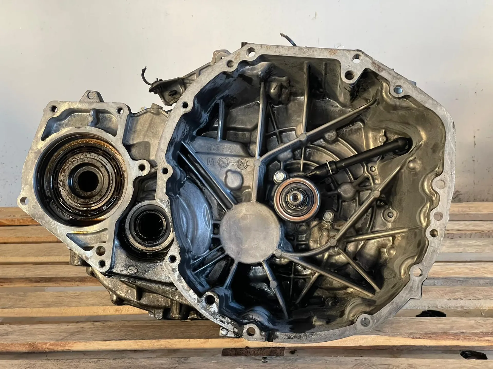 CAMBIO MANUALE COMPLETO con codice con codice motore M9R G8 da NISSAN Qashqai 2° Serie Diesel 2000 (10>13)