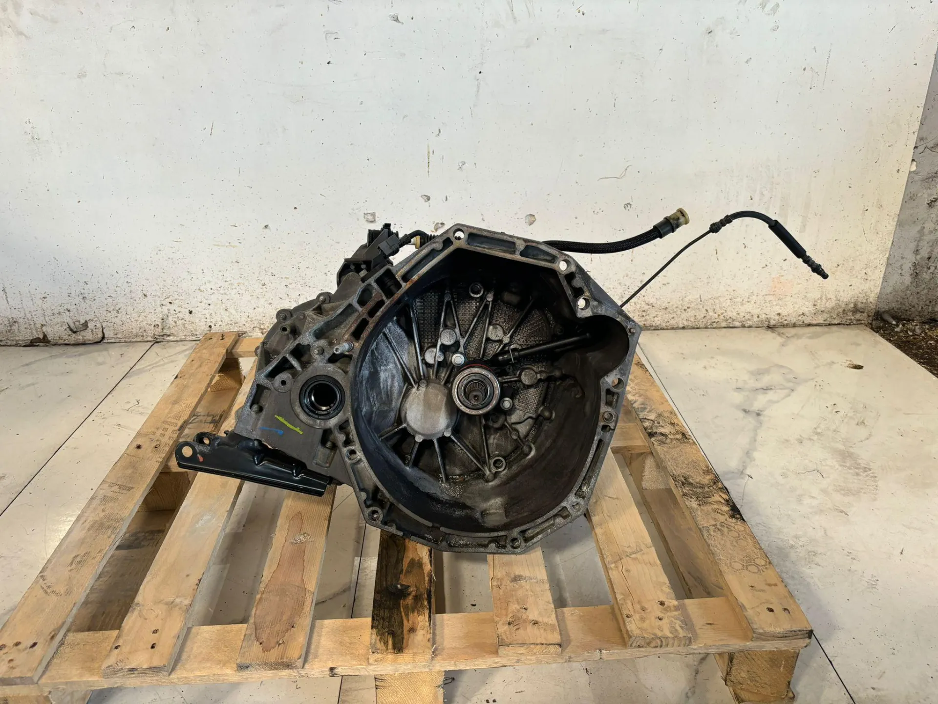 CAMBIO MANUALE COMPLETO con codice 320108046R da NISSAN Qashqai 2° Serie con codice motore K9K D4/K9K D4 Diesel 1500 (10>13)