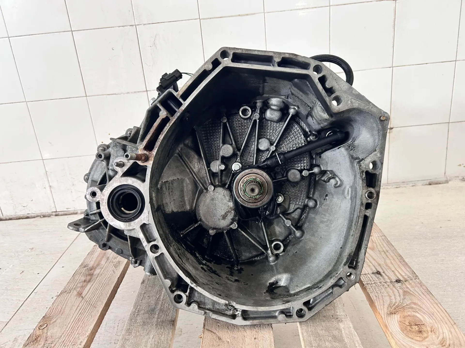 CAMBIO MANUALE COMPLETO con codice TL4A022 - 7701700570 da NISSAN Qashqai 2° Serie Diesel 1500 (10>13)