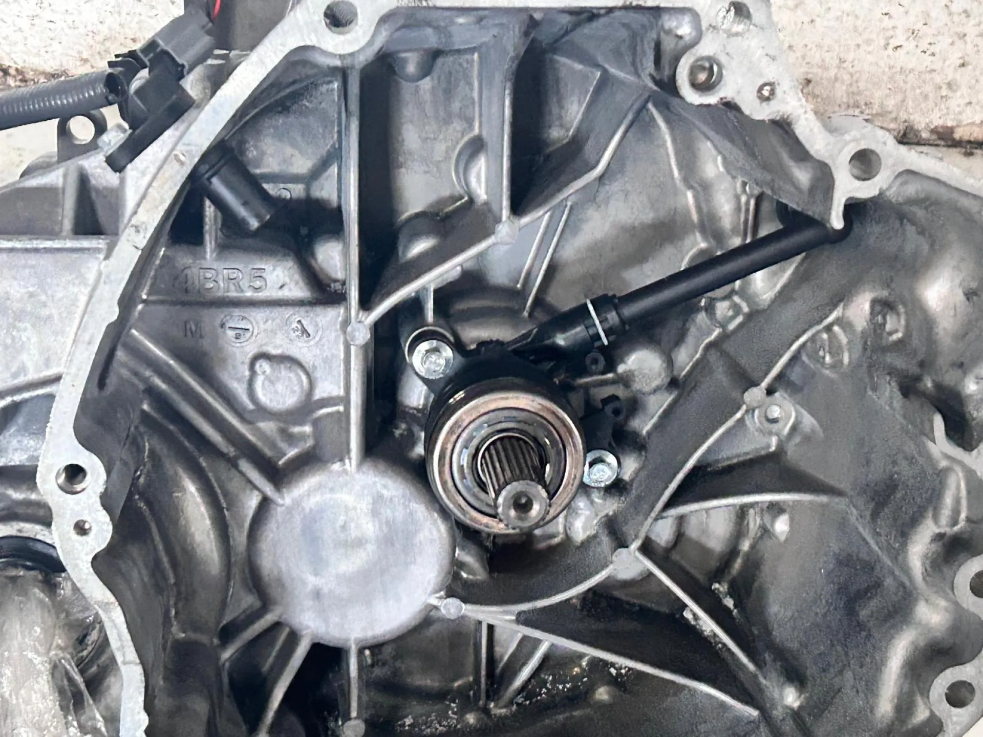 CAMBIO MANUALE COMPLETO con codice 5940258 da NISSAN Qashqai Serie Diesel 1600 (14>)
