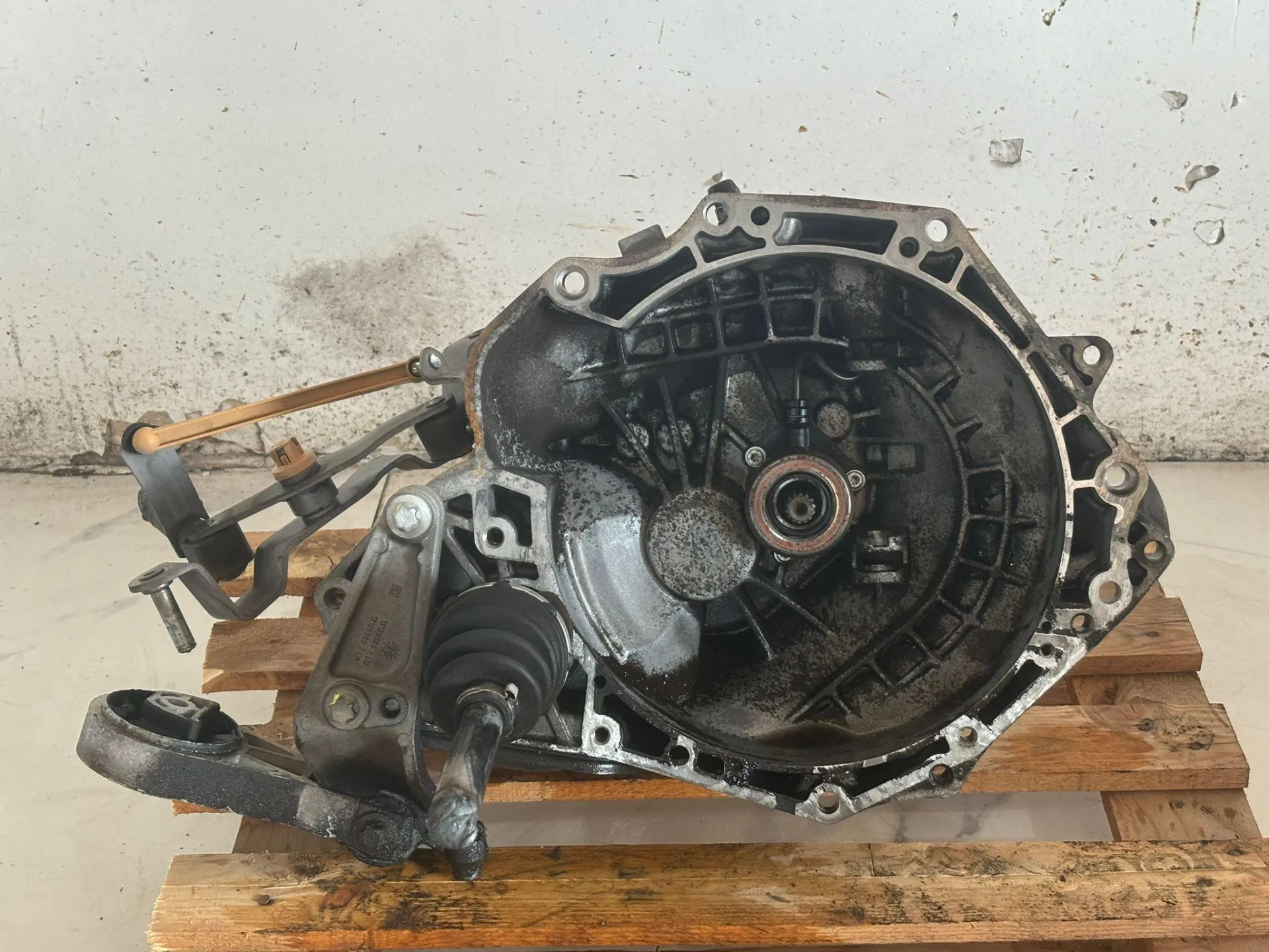 CAMBIO MANUALE COMPLETO con codice R90400206 da OPEL Corsa D 5P 1° Serie con codice motore Z12XEP/Z12XEP Benzina 1200 (06>)