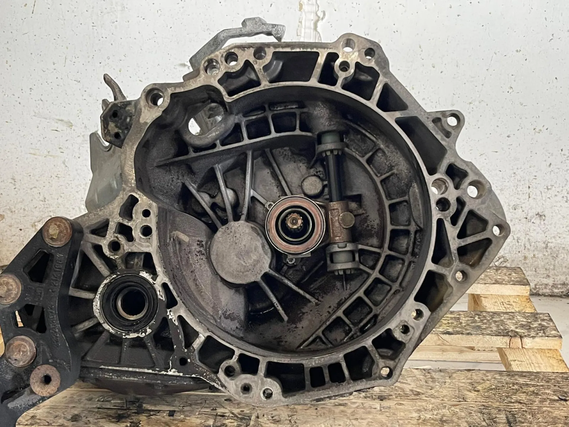 CAMBIO MANUALE COMPLETO con codice 12992510 da OPEL Corsa D 5P 1° Serie Diesel 1300 (06>)