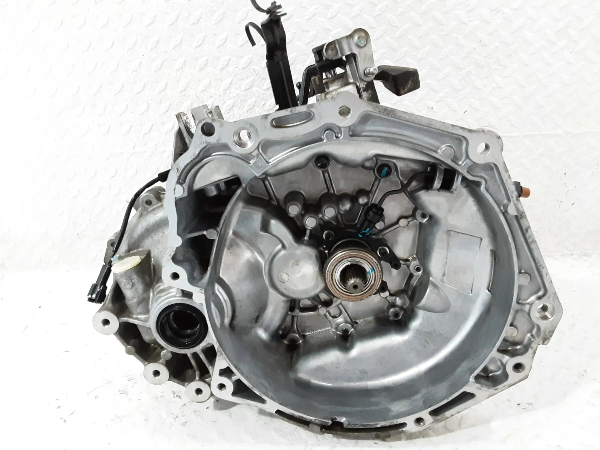 CAMBIO MANUALE COMPLETO con codice 631071594 da OPEL Karl Serie B 10 XE Benzina 1000 (15>17)