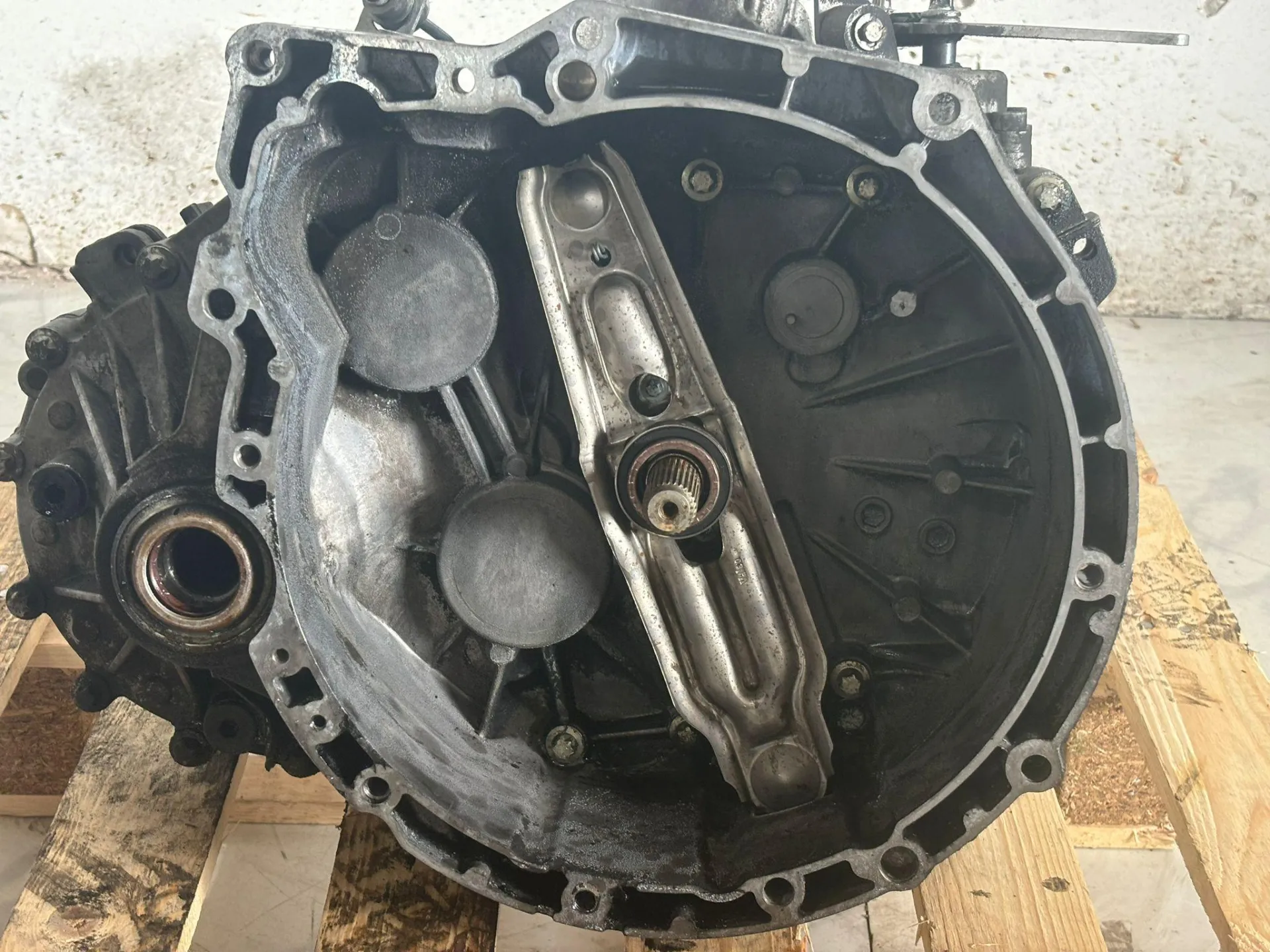 CAMBIO MANUALE COMPLETO con codice con codice motore 9HZ/9HZ da PEUGEOT 308 Serie Diesel 1600 (07>14)