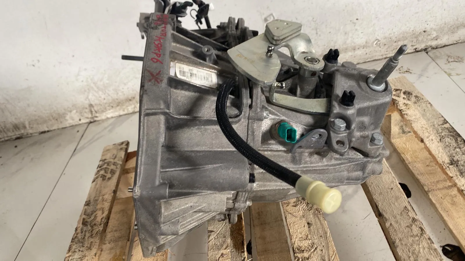 CAMBIO MANUALE COMPLETO con codice TL4 080 32010496R da RENAULT Captur Serie con codice motore K9K F6/K9K F6 Diesel 1500 (13>)