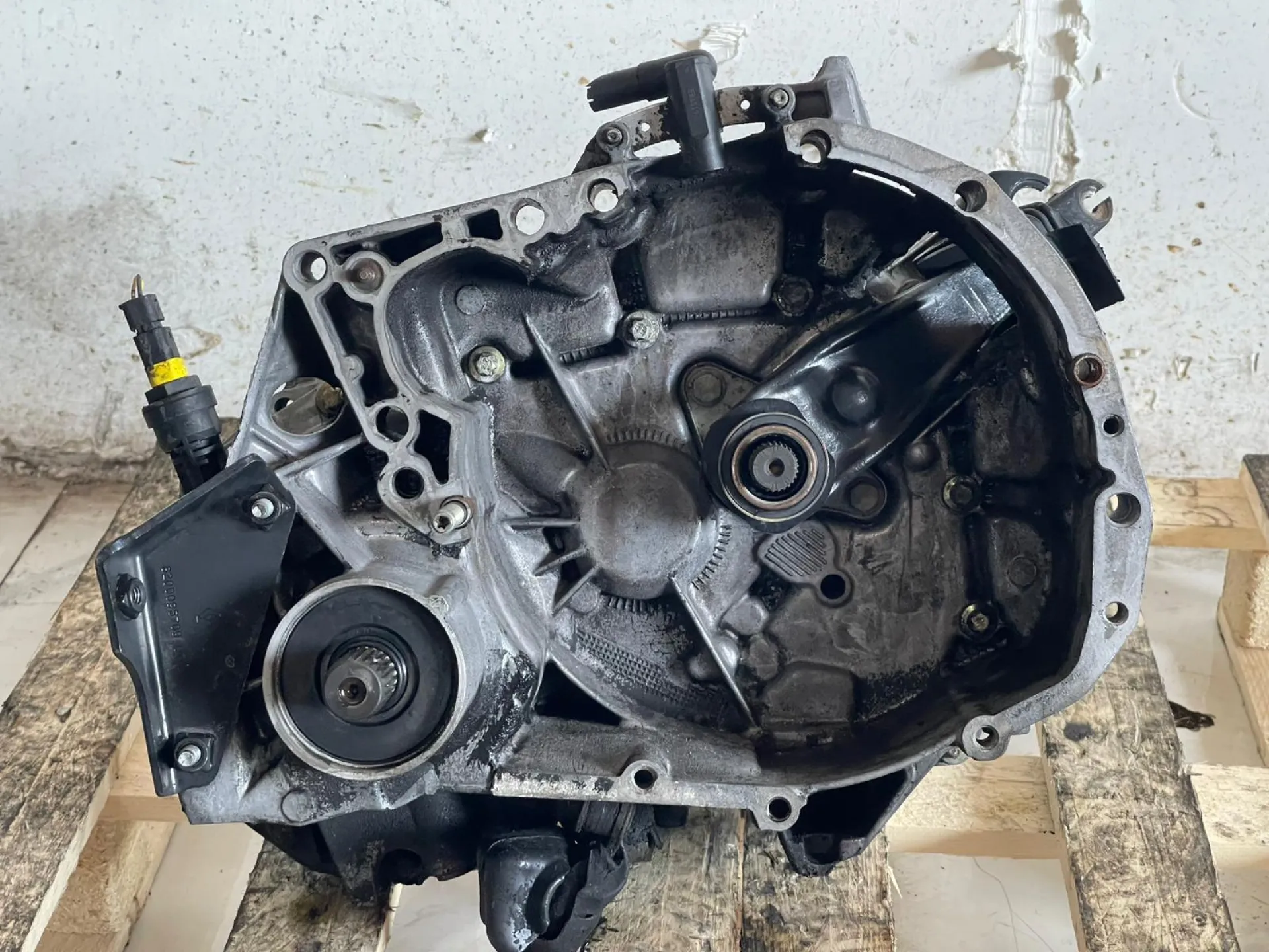 CAMBIO MANUALE COMPLETO con codice con codice motore K9K B7 da RENAULT Clio Serie Diesel 1500 (04>08)