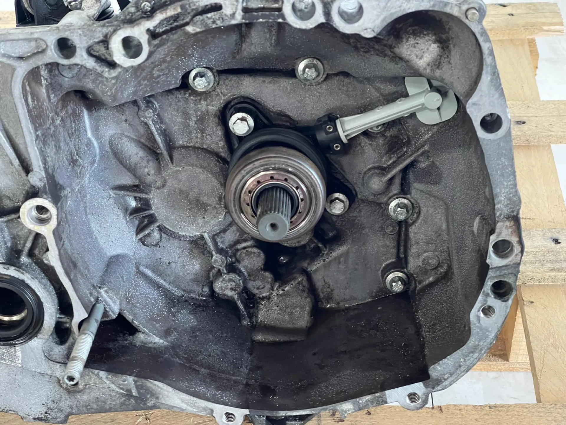 CAMBIO MANUALE COMPLETO con codice D4F H7 da RENAULT Clio Serie Benzina 1200 (08>15)