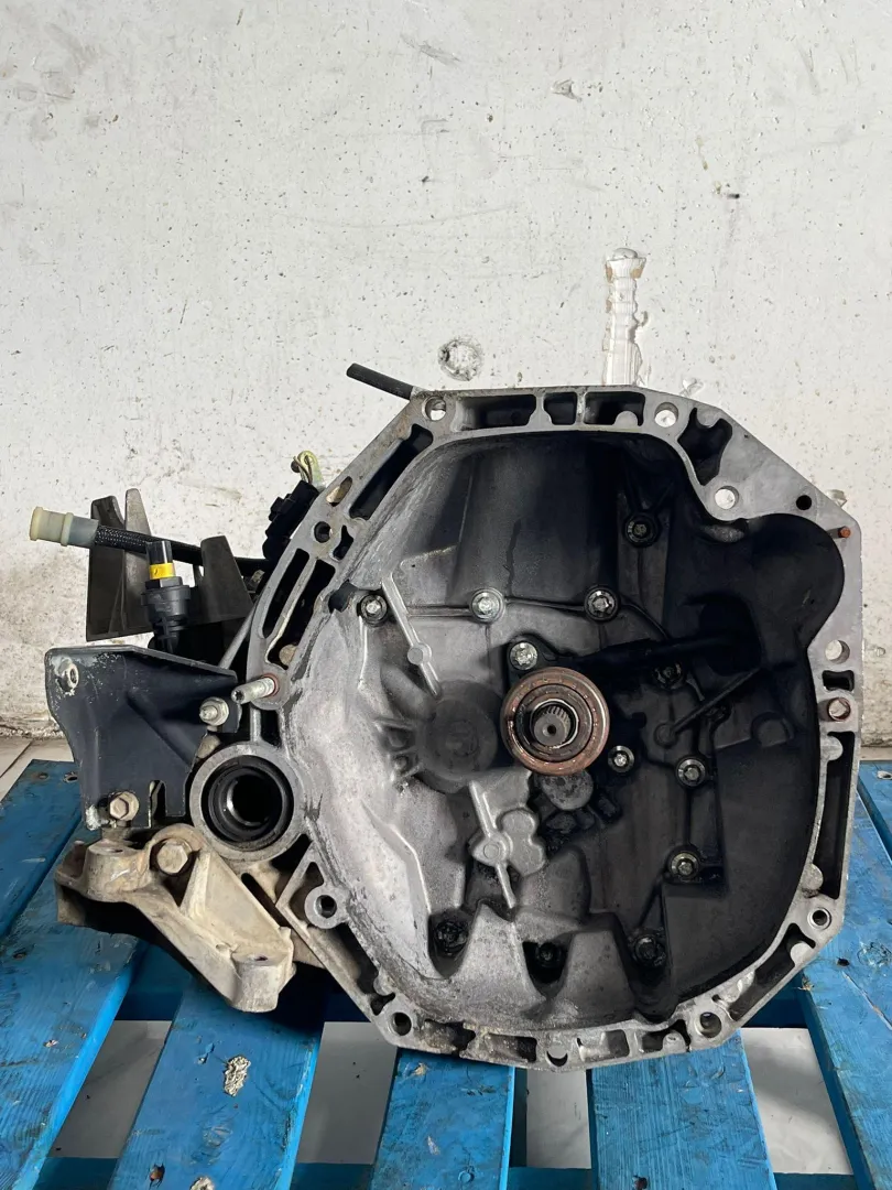 CAMBIO MANUALE COMPLETO con codice 8200508897 da RENAULT Kangoo 3° Serie Diesel 1500 (03>07)