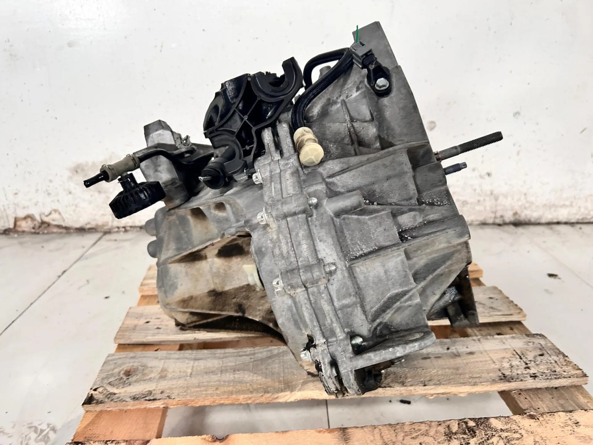 CAMBIO MANUALE COMPLETO con codice CM TL4 610186 da RENAULT Megane III Diesel 1500 (08>16)