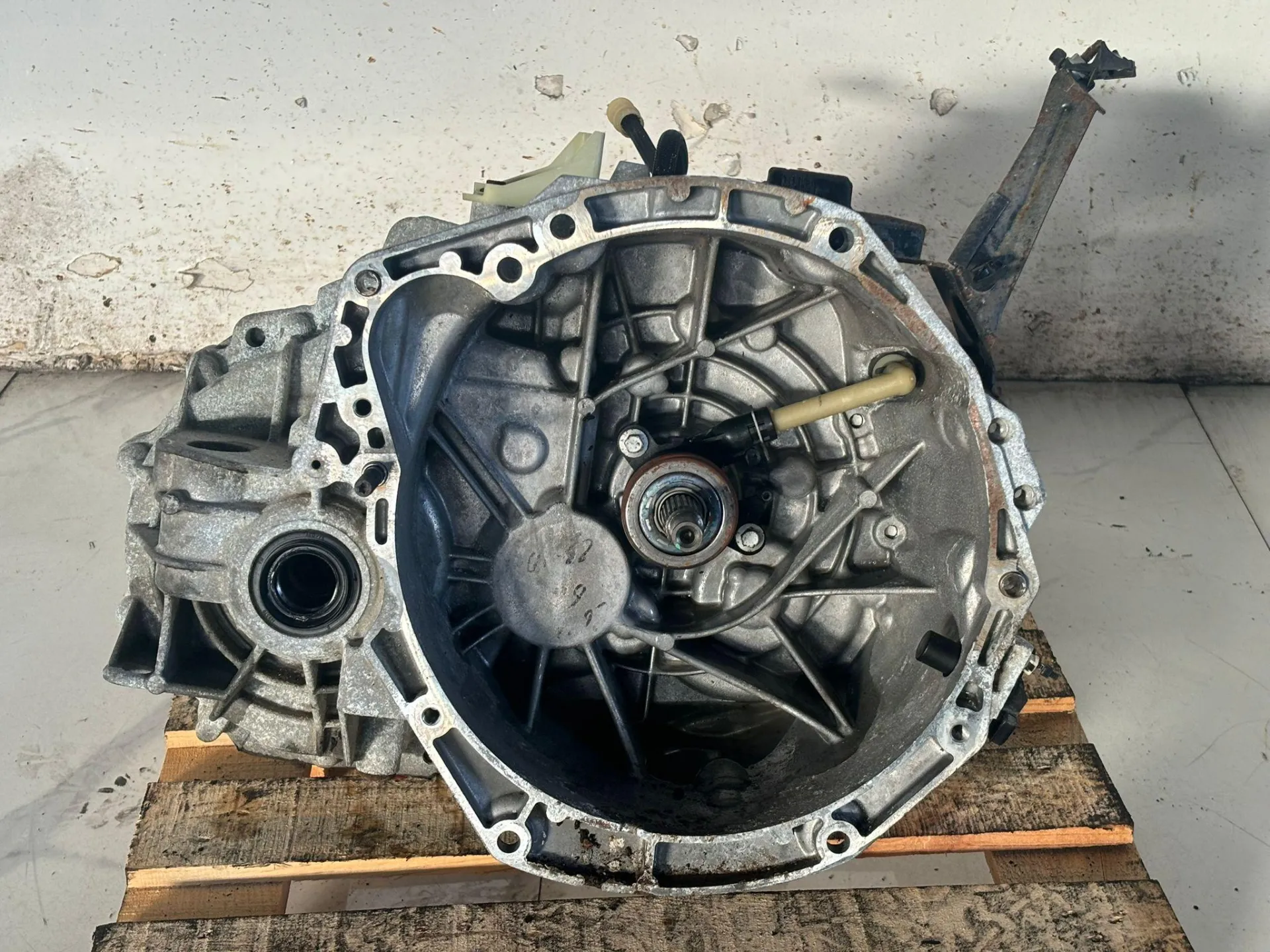 CAMBIO MANUALE COMPLETO con codice 8200907117 da RENAULT Scenic Serie Diesel 1900 (09>16)