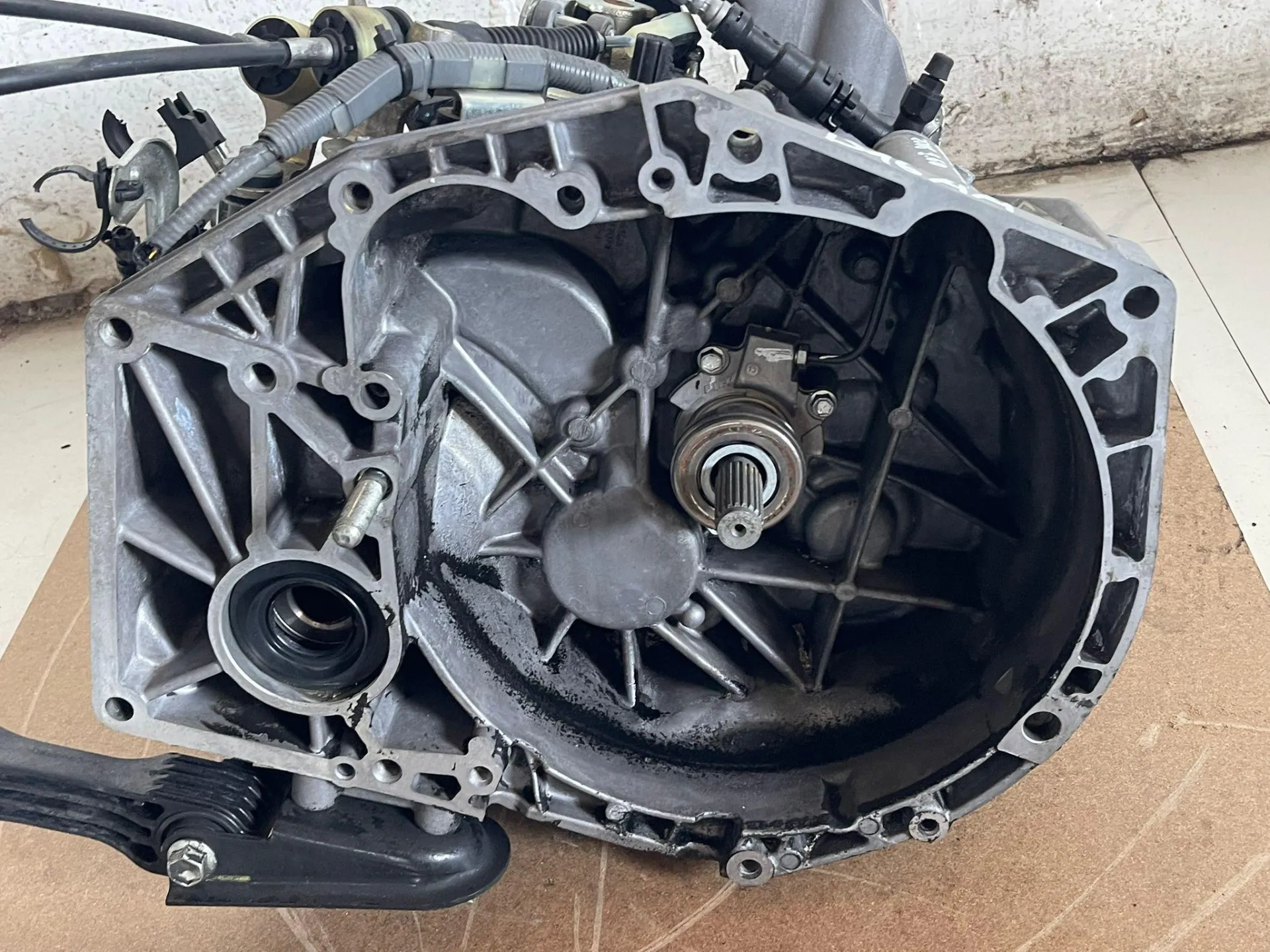CAMBIO MANUALE COMPLETO con codice 3H03595ZNB da SUZUKI SX4 Serie S-Cross con codice motore D16AA Diesel 1600 (13>)