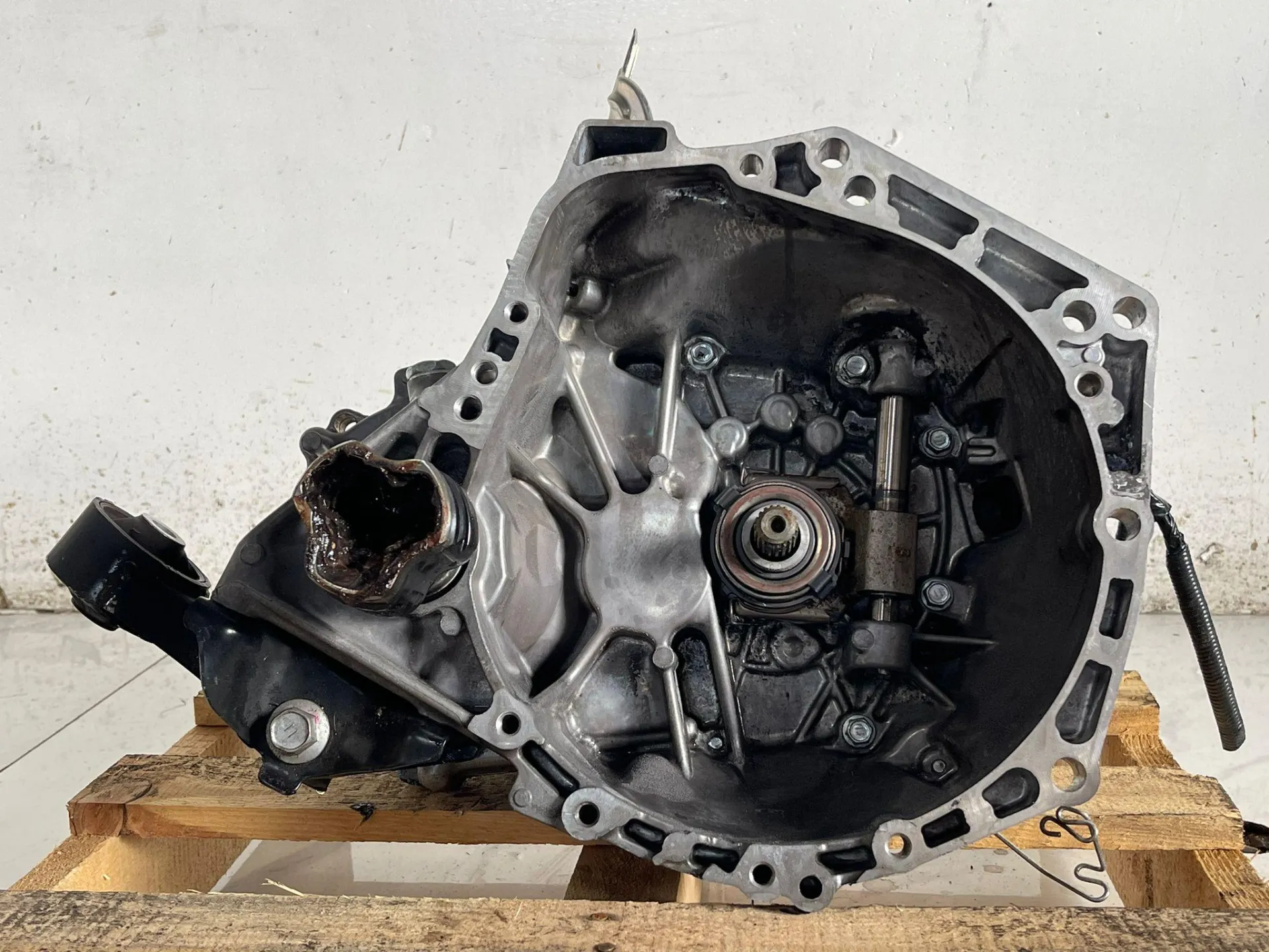 CAMBIO MANUALE COMPLETO con codice con codice motore 1KR/1KR da TOYOTA Aygo 2° Serie Benzina 1000 (08>14)