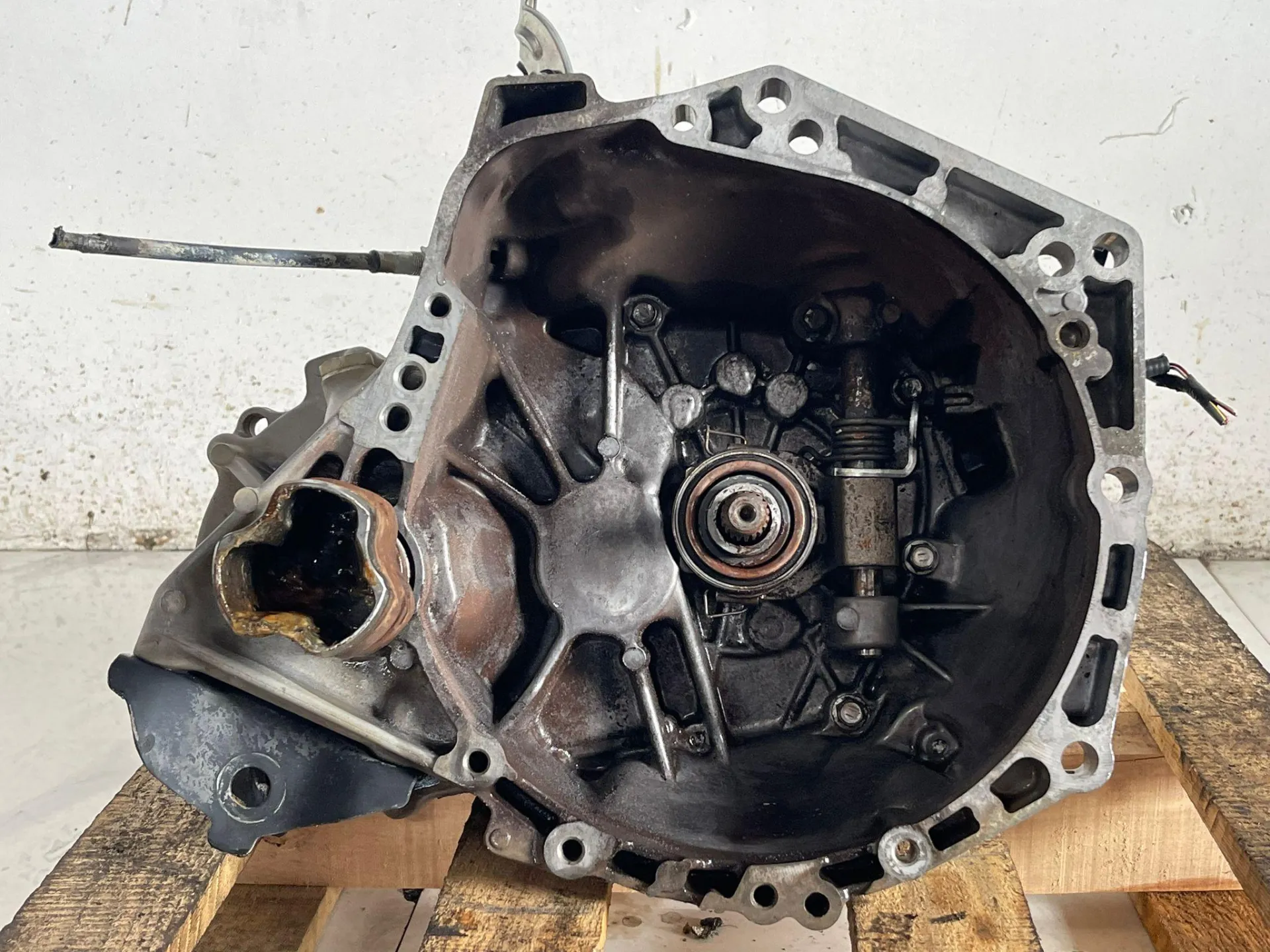 CAMBIO MANUALE COMPLETO con codice con codice motore 1KR/1KR da TOYOTA Aygo 2° Serie Benzina 1000 (08>14)