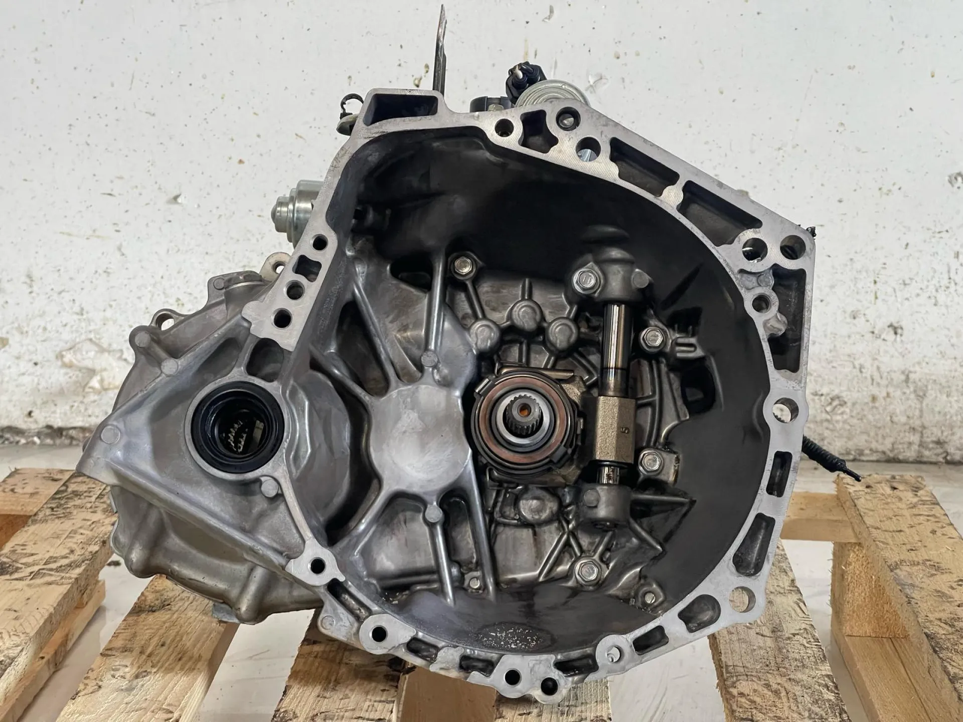 CAMBIO MANUALE COMPLETO con codice con codice motore 1KR da TOYOTA Aygo 3° Serie Benzina 1000 (15>)