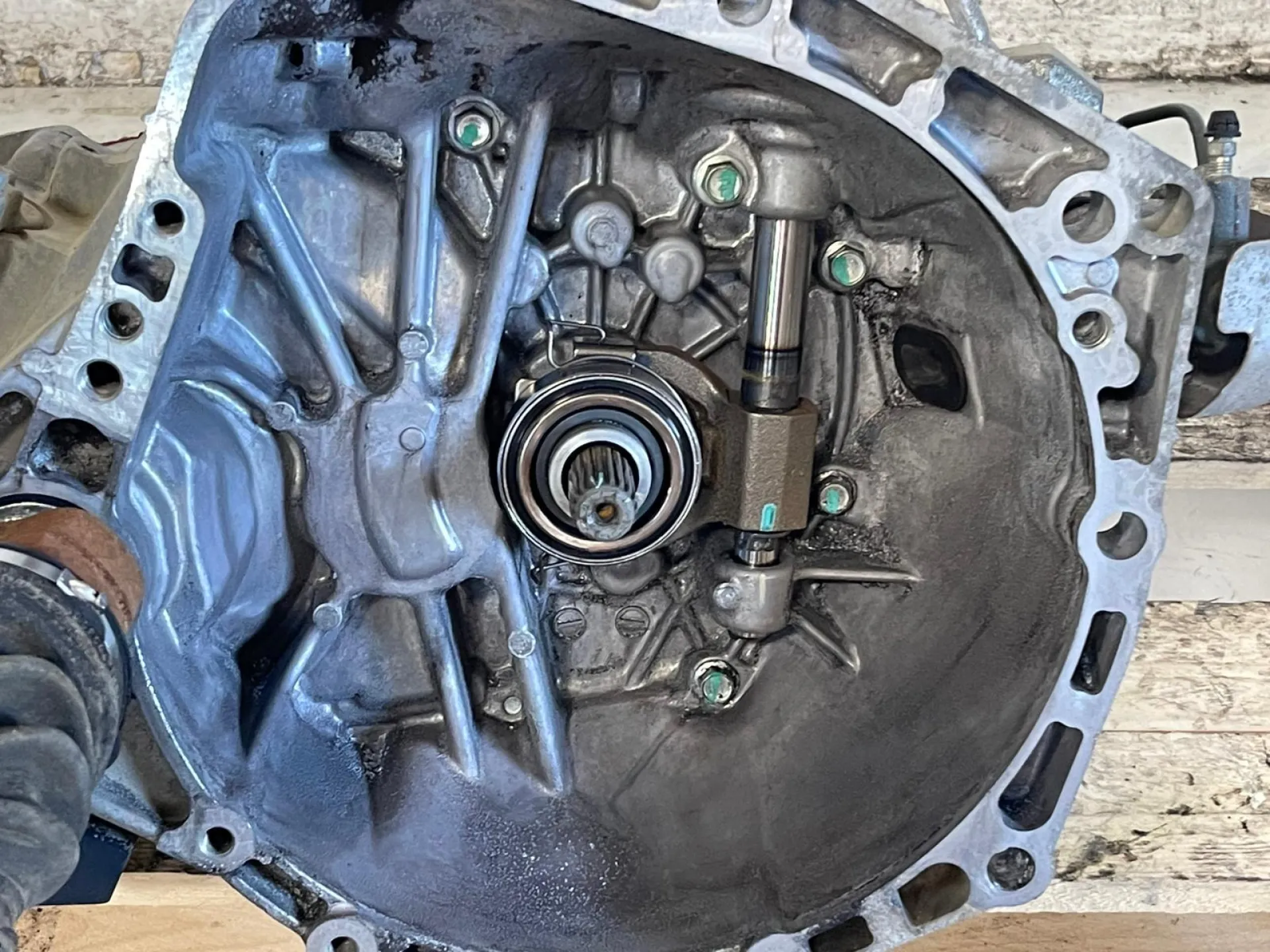 CAMBIO MANUALE COMPLETO con codice con codice motore 2SZ da TOYOTA Yaris Serie Benzina 1300 (05>08)