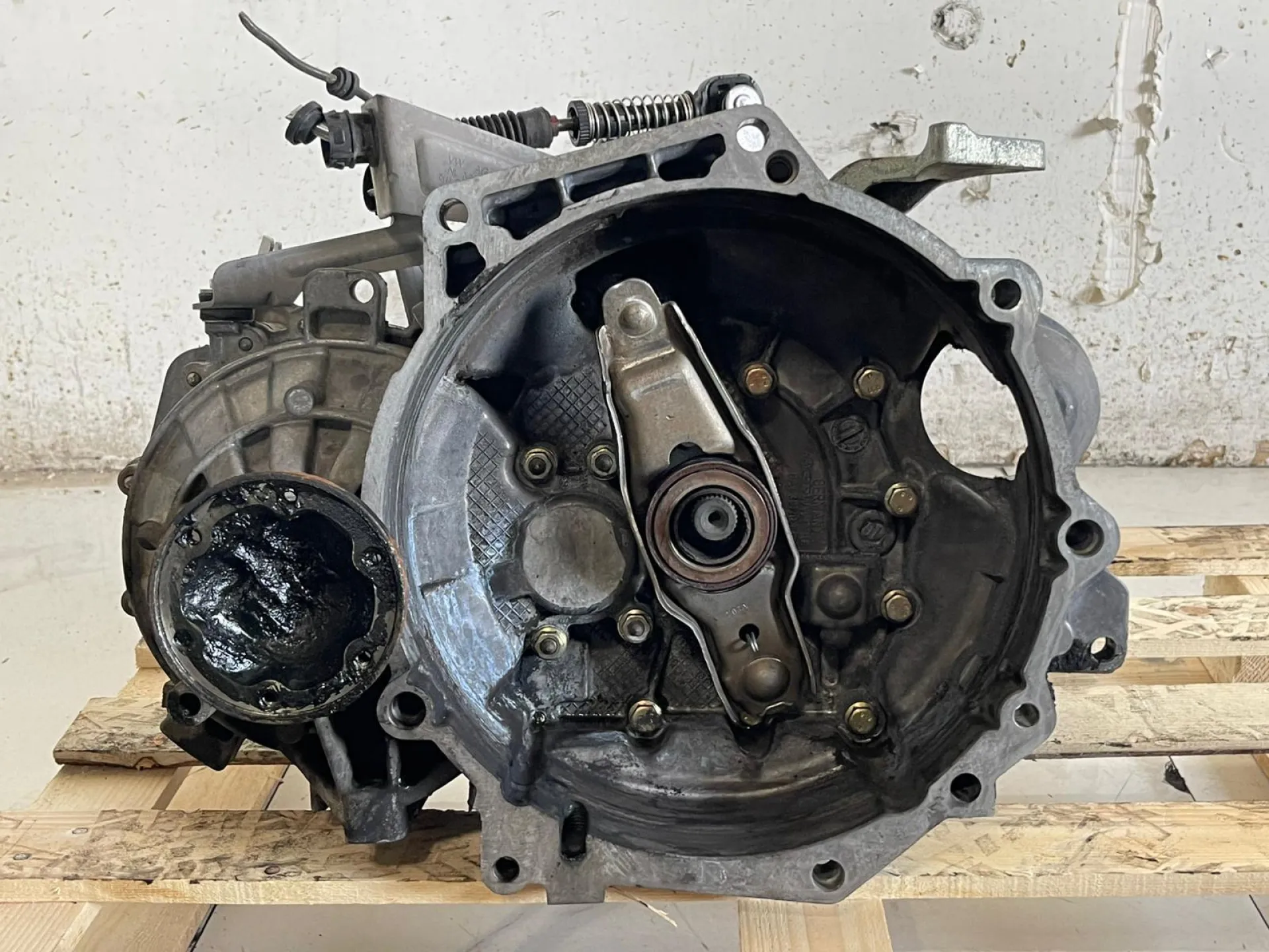 CAMBIO MANUALE COMPLETO con codice BKC da VOLKSWAGEN Golf 5 Berlina Diesel 1900 (03>08)