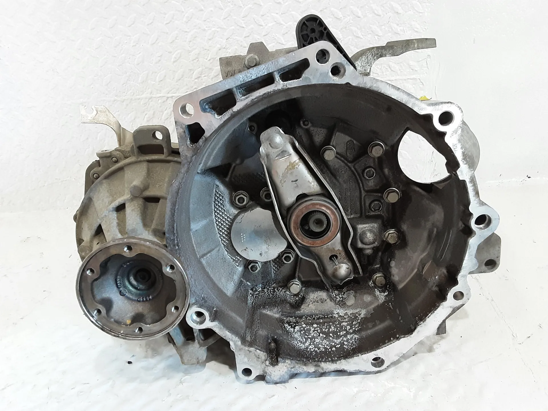 CAMBIO MANUALE COMPLETO con codice LHW23091 da VOLKSWAGEN Maggiolino Serie Diesel 1600 (11>)