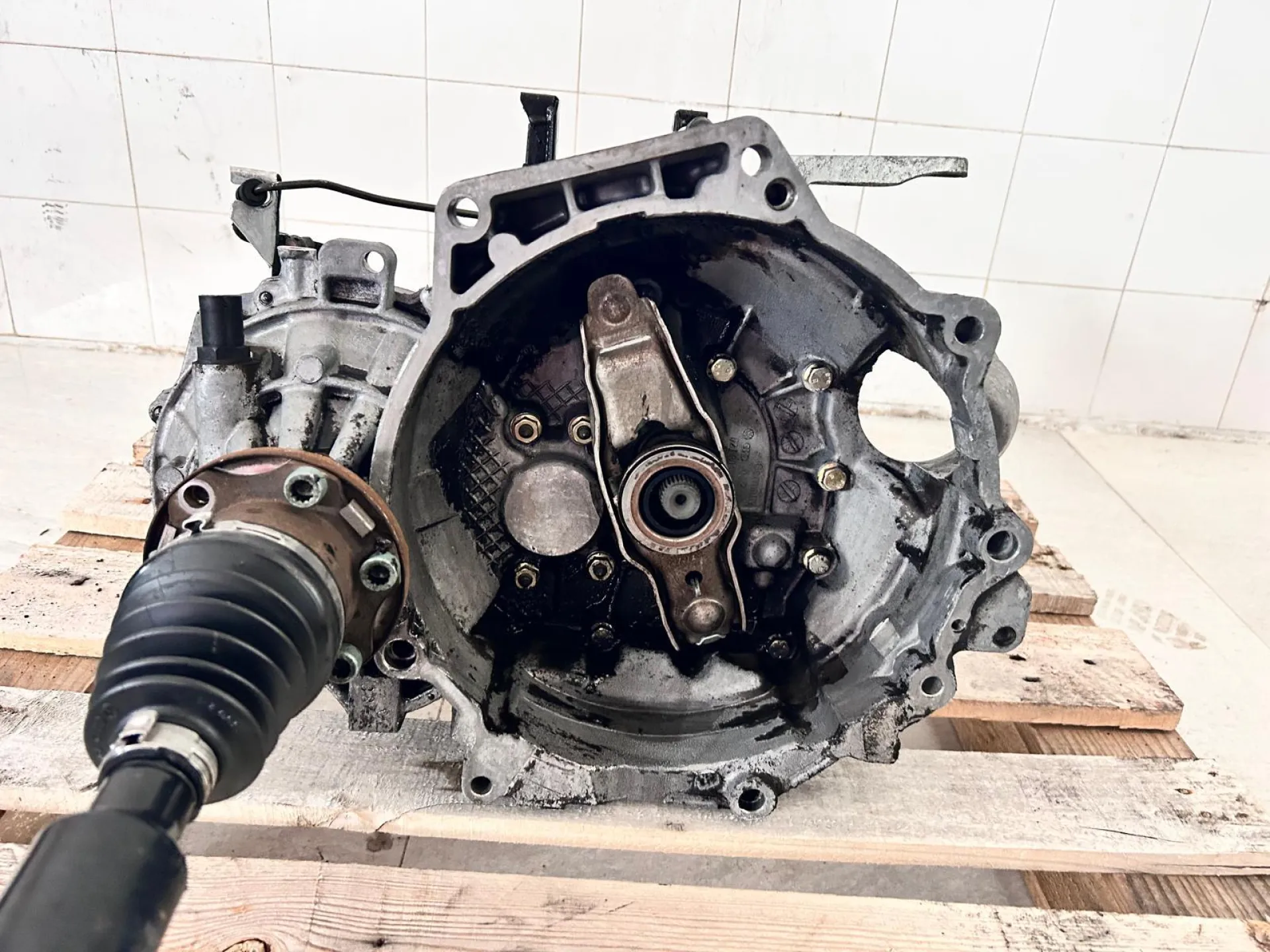 CAMBIO MANUALE COMPLETO con codice GGV14014 da VOLKSWAGEN Polo 4° Serie Diesel 1400 (01>09)