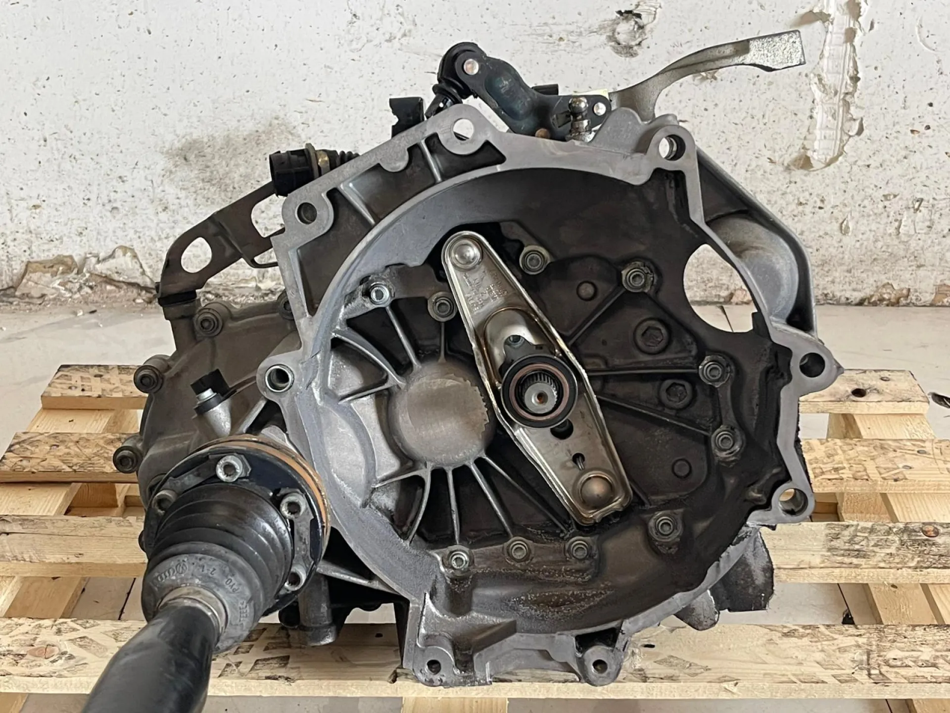 CAMBIO MANUALE COMPLETO con codice con codice motore BBY da VOLKSWAGEN Polo 4° Serie Benzina 1400 (01>09)