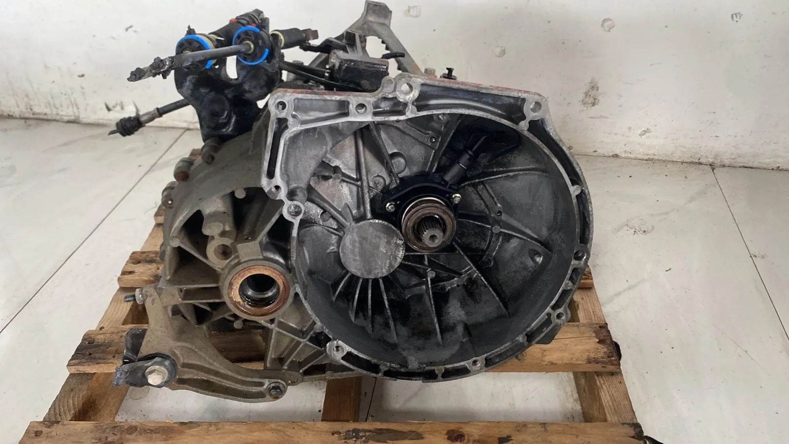CAMBIO MANUALE COMPLETO con codice 6N5R 7002 YD da VOLVO V40 Serie con codice motore D4164T/D4164T Diesel 1600 (12>15)